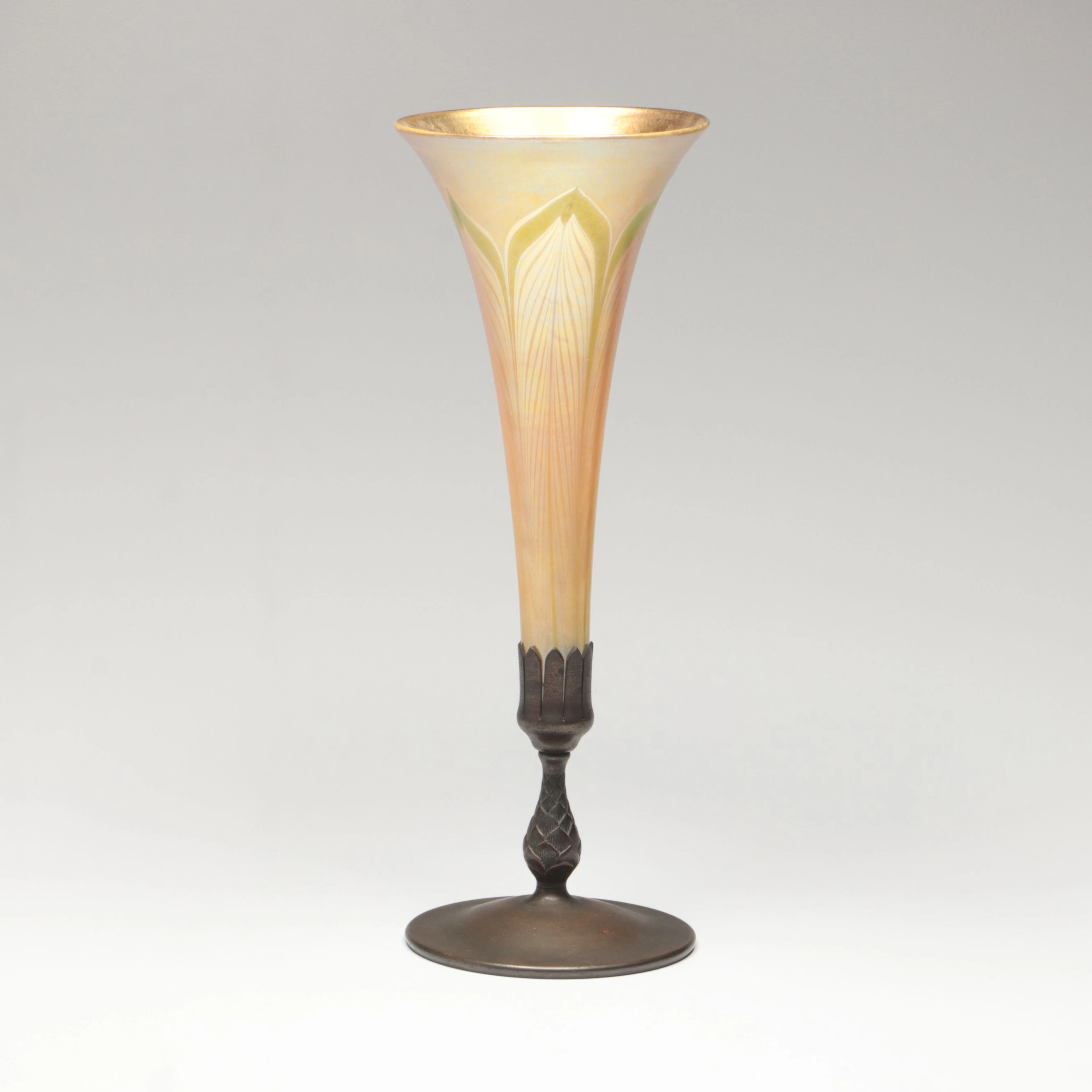 Tiffany Studios Pulled Feather Favrile Glass Vase with Bronze Base, 1920s