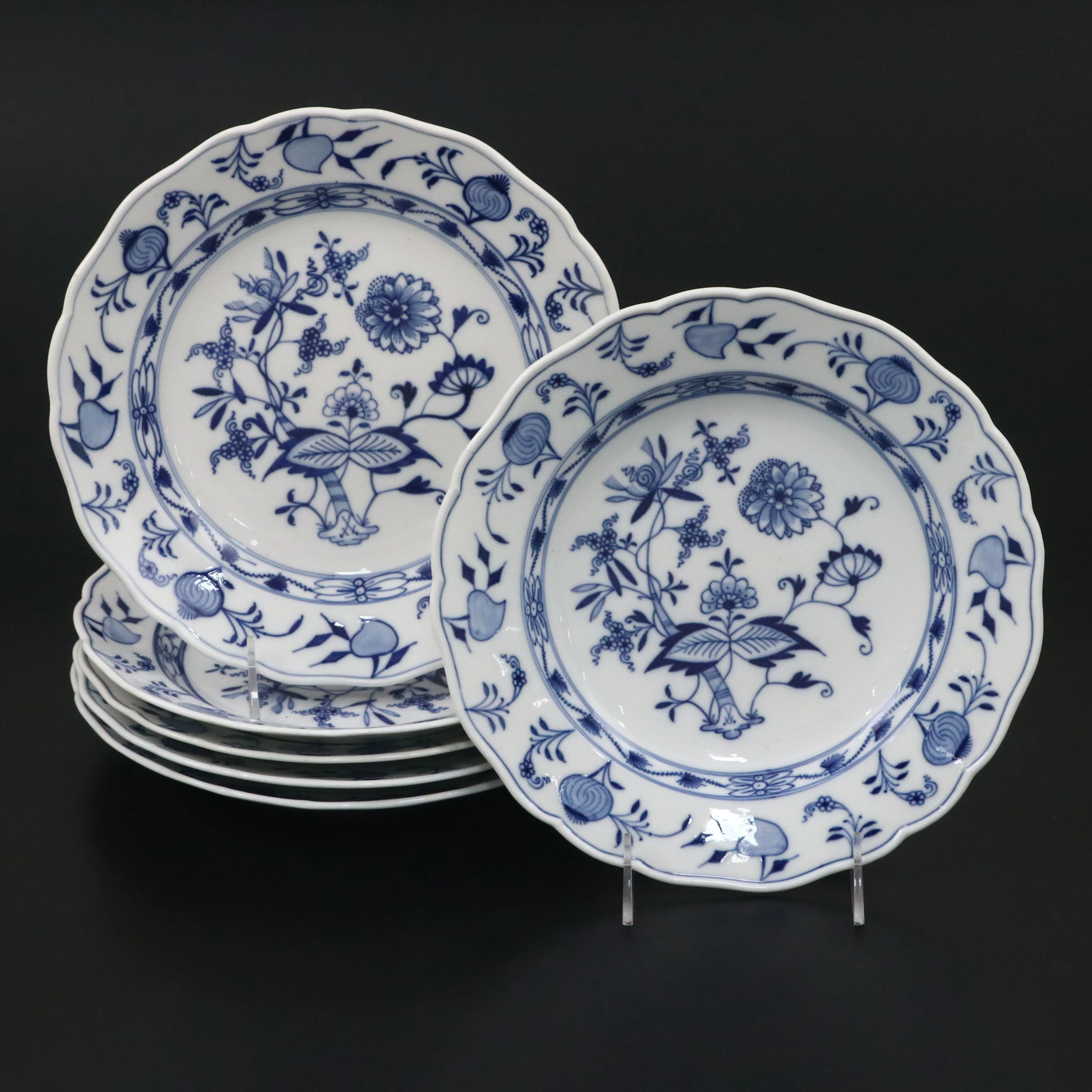 Meissen "Blue Onion" Porcelain Dinner Plates, Mid-20th Century