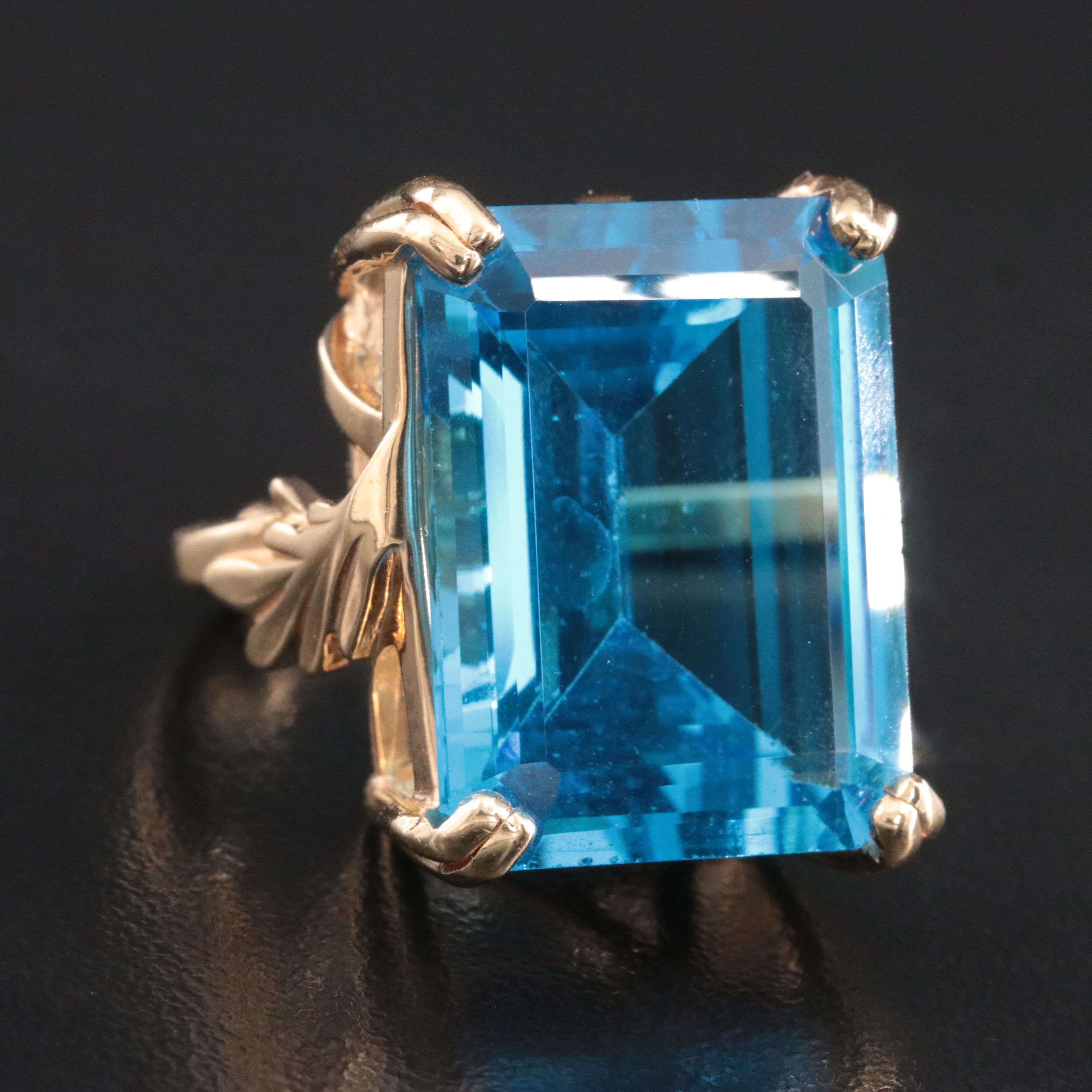 14K 27.00 CT Topaz Ring