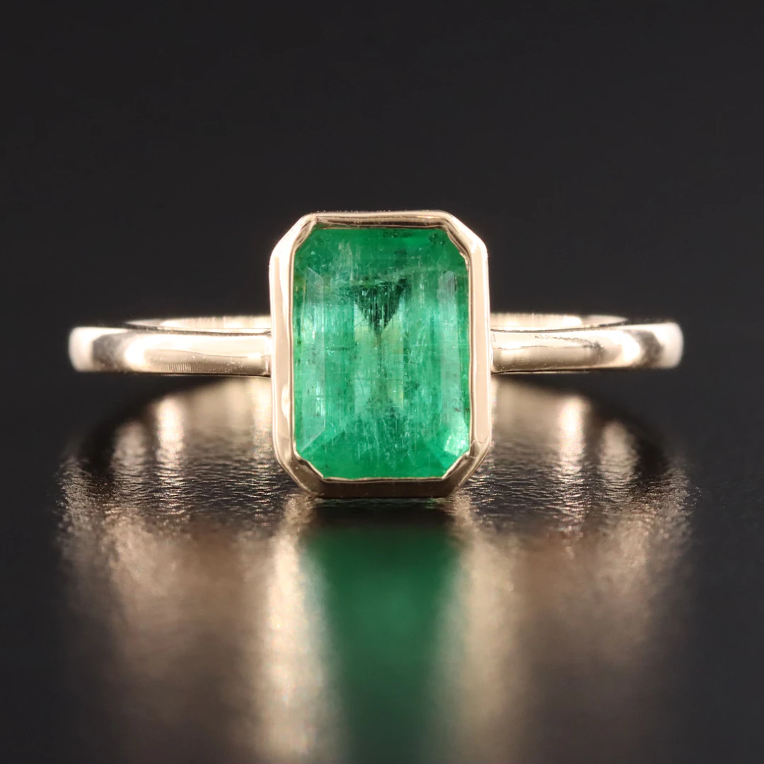 18K 1.51 CT Zambian Emerald Ring with GIA Report