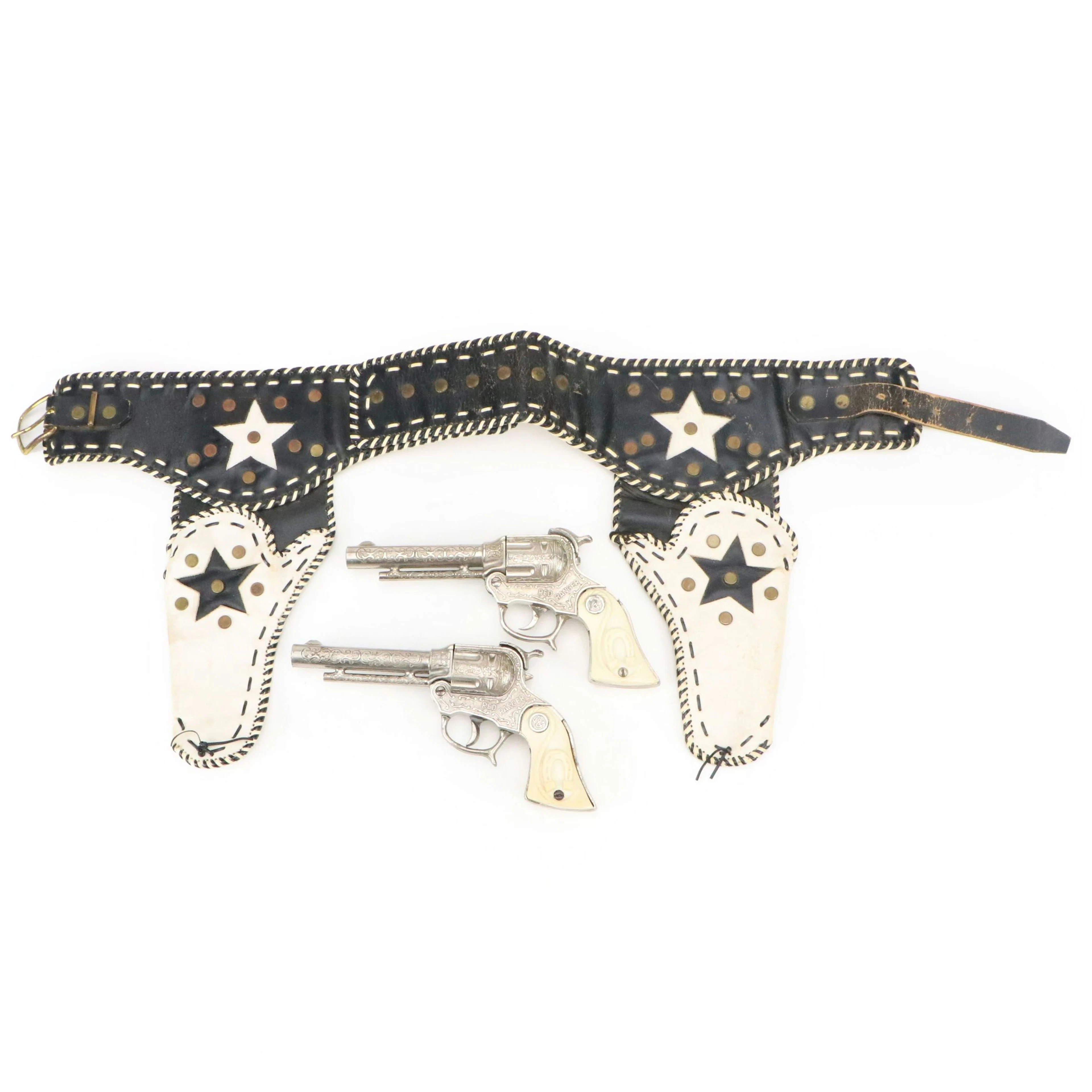 Wyandotte "Red Ranger" Toy Cap Guns with Western Belt, Mid-20th Century