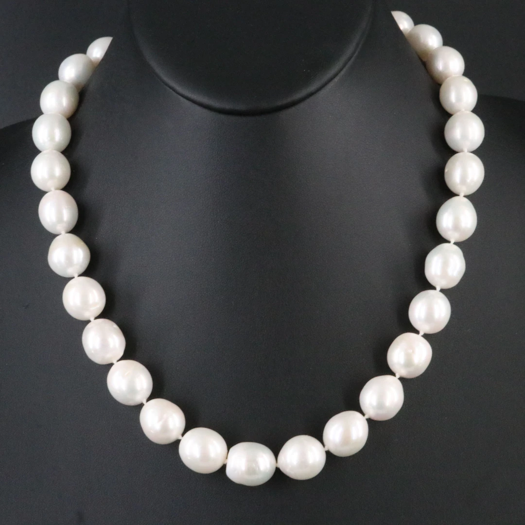 Pearl Necklace with 14K Clasp