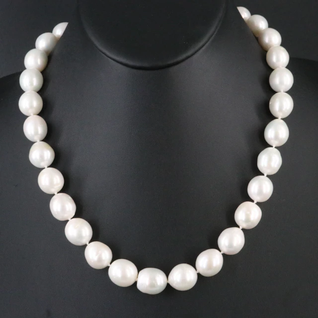 Pearl Necklace with 14K Clasp