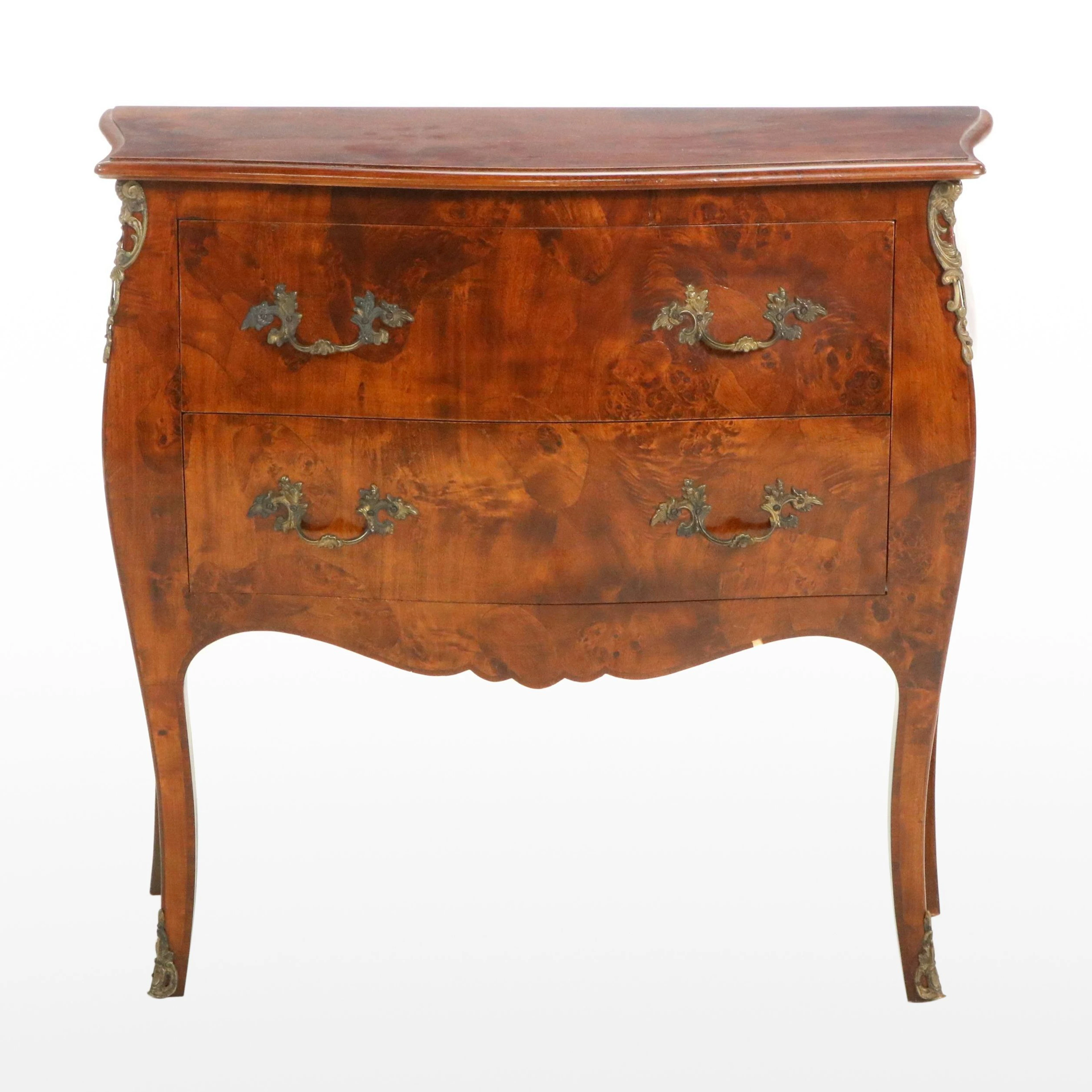 Hekman Louis XV Style Mahogany Bombé Chest, Late 20th Century
