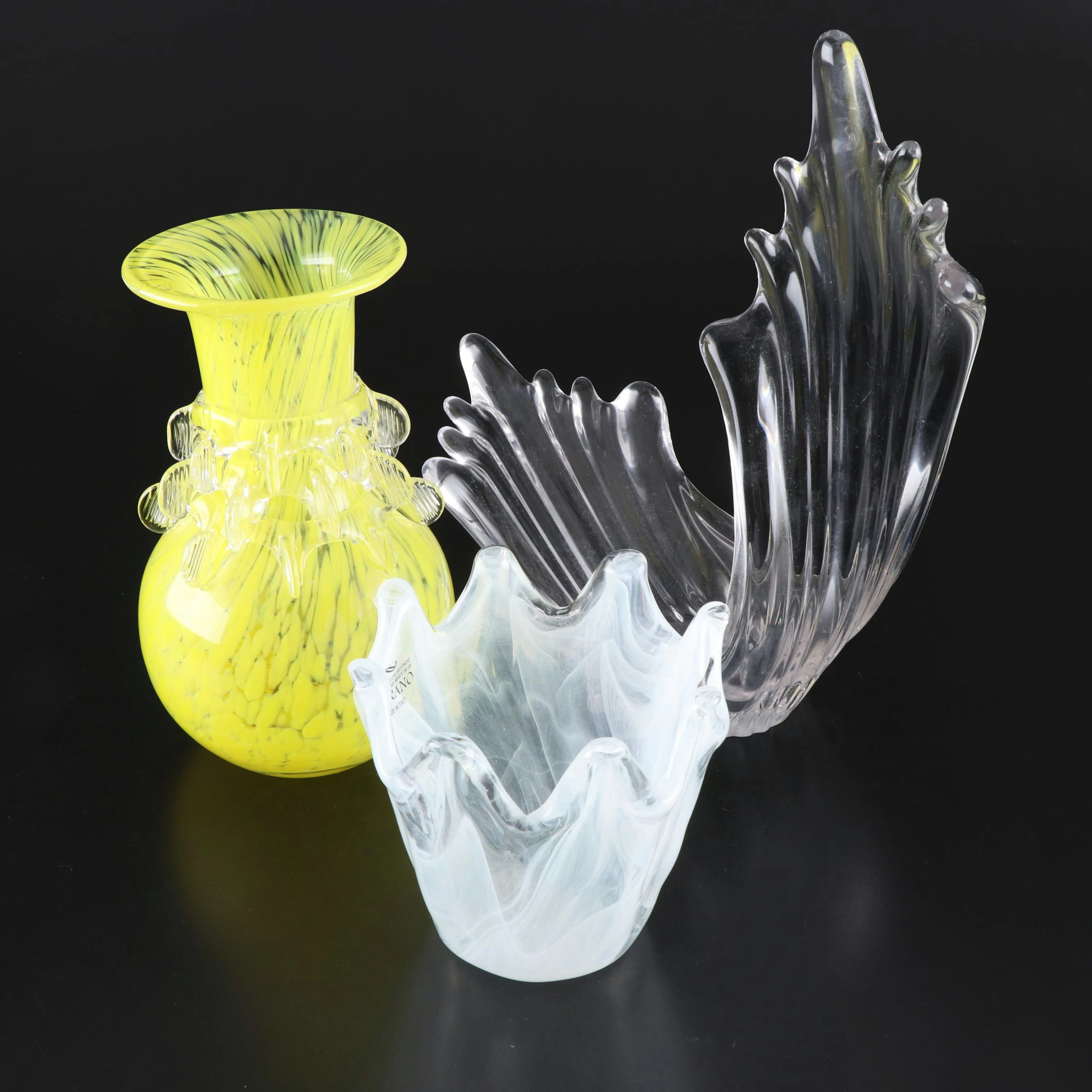 Murano Swung Art Glass Bowl with More Art Glass Décor