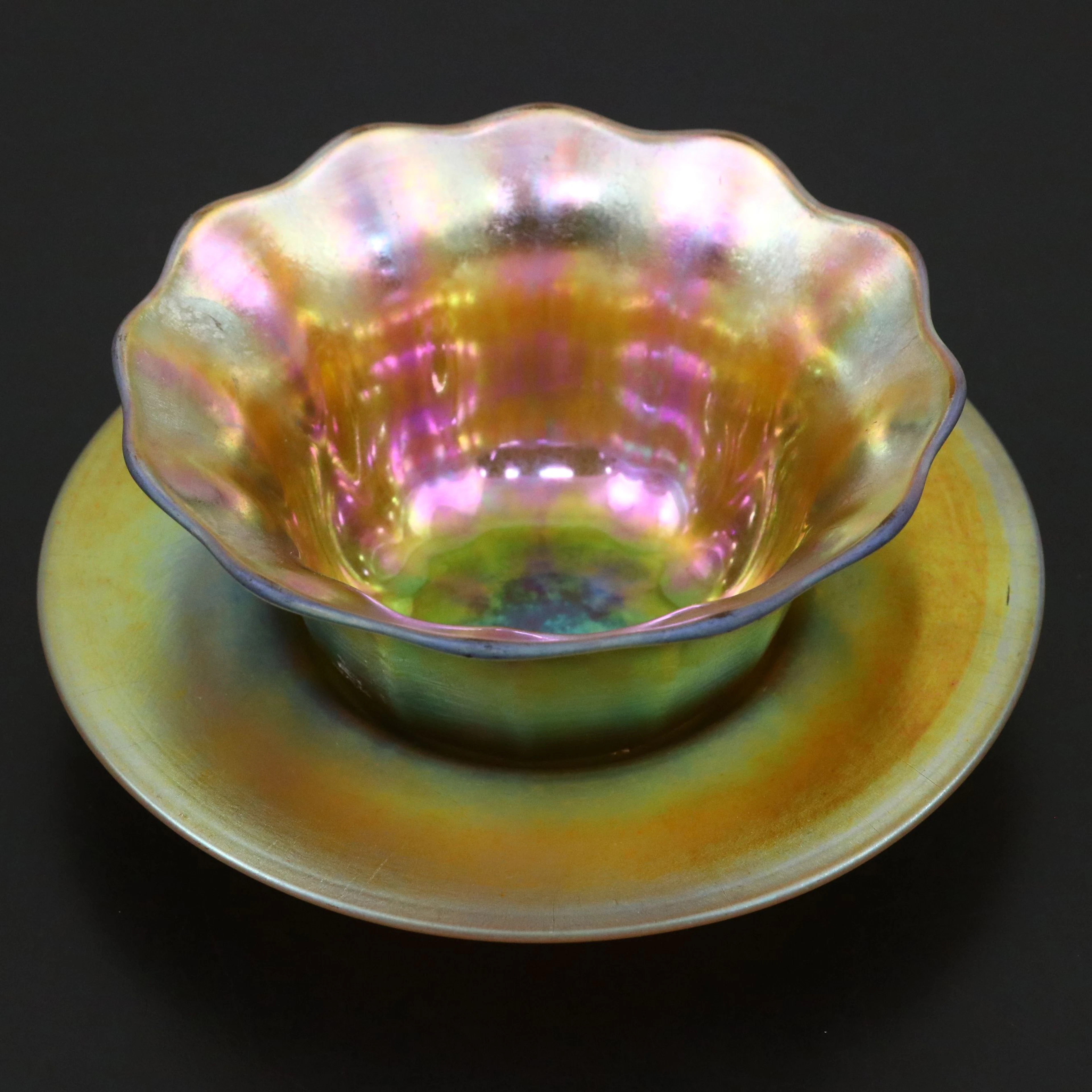 Steuben Gold Aurene Art Glass Finger Bowl and Underplate, Early 20th Century