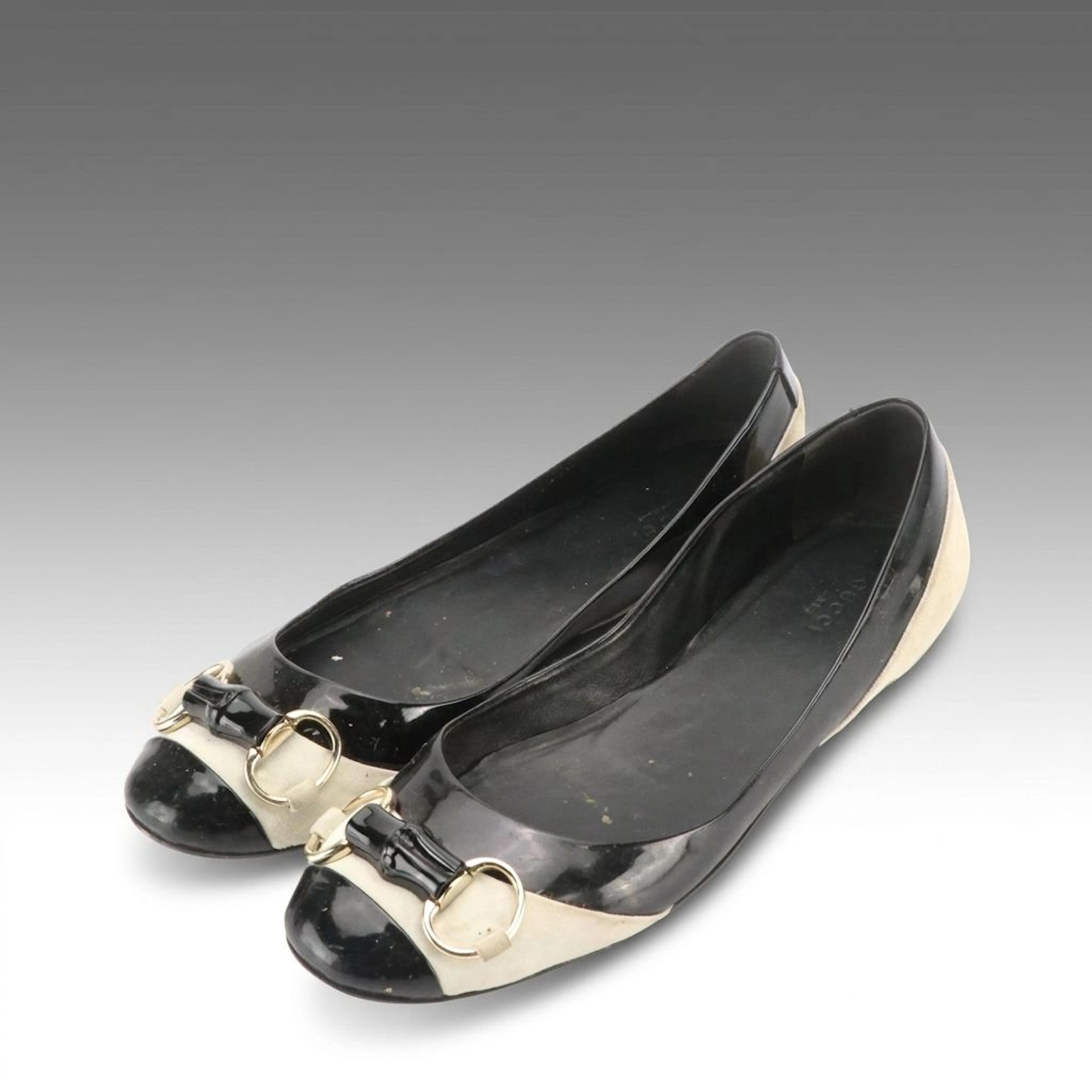 Gucci Bamboo Horsebit Spectator Flats in Black/White Leather