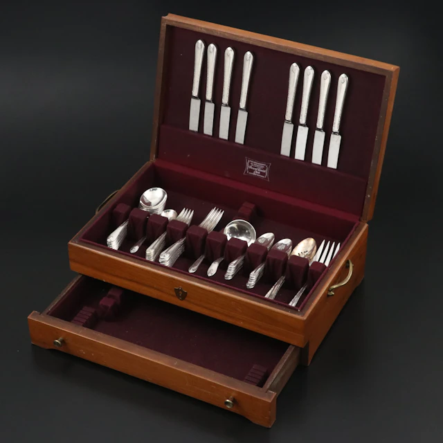 Wm. Rogers "Exquisite" Silver Plate Flatware, Mid-20th Century