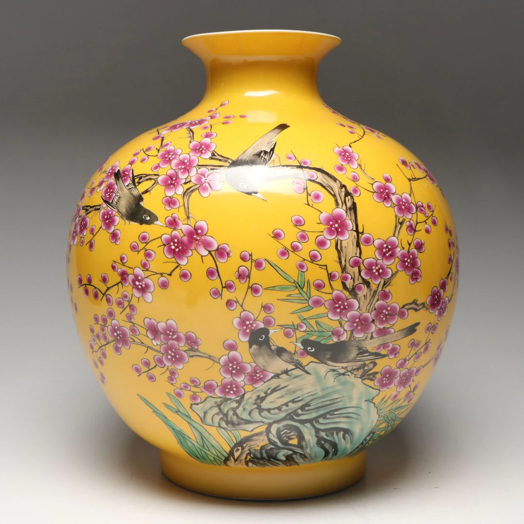 Williams-Sonoma "Yellow Hummingbird" Porcelain Ginger Jar Pom Vase