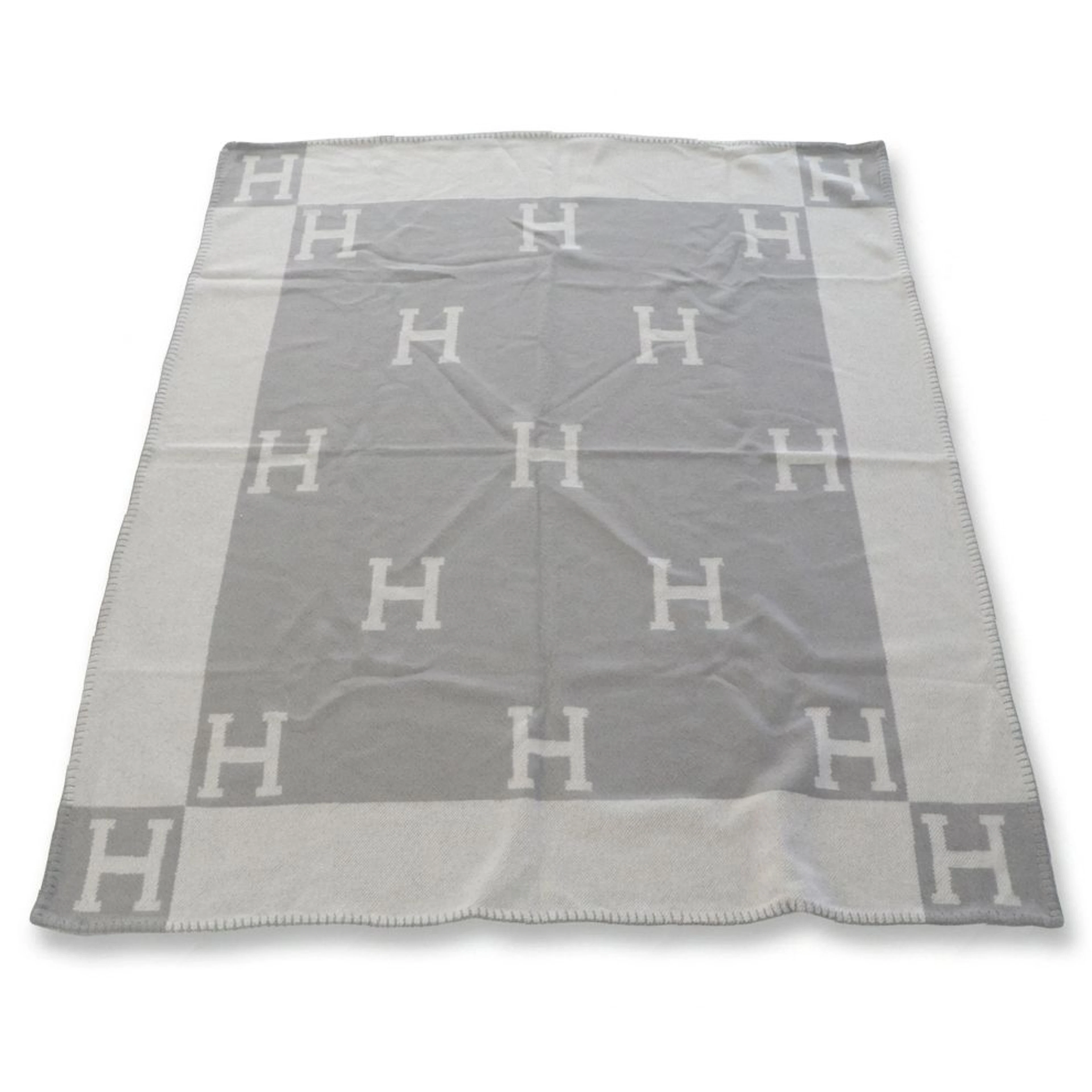 Hermès "Avalon" Merino Wool and Cashmere Throw Blanket
