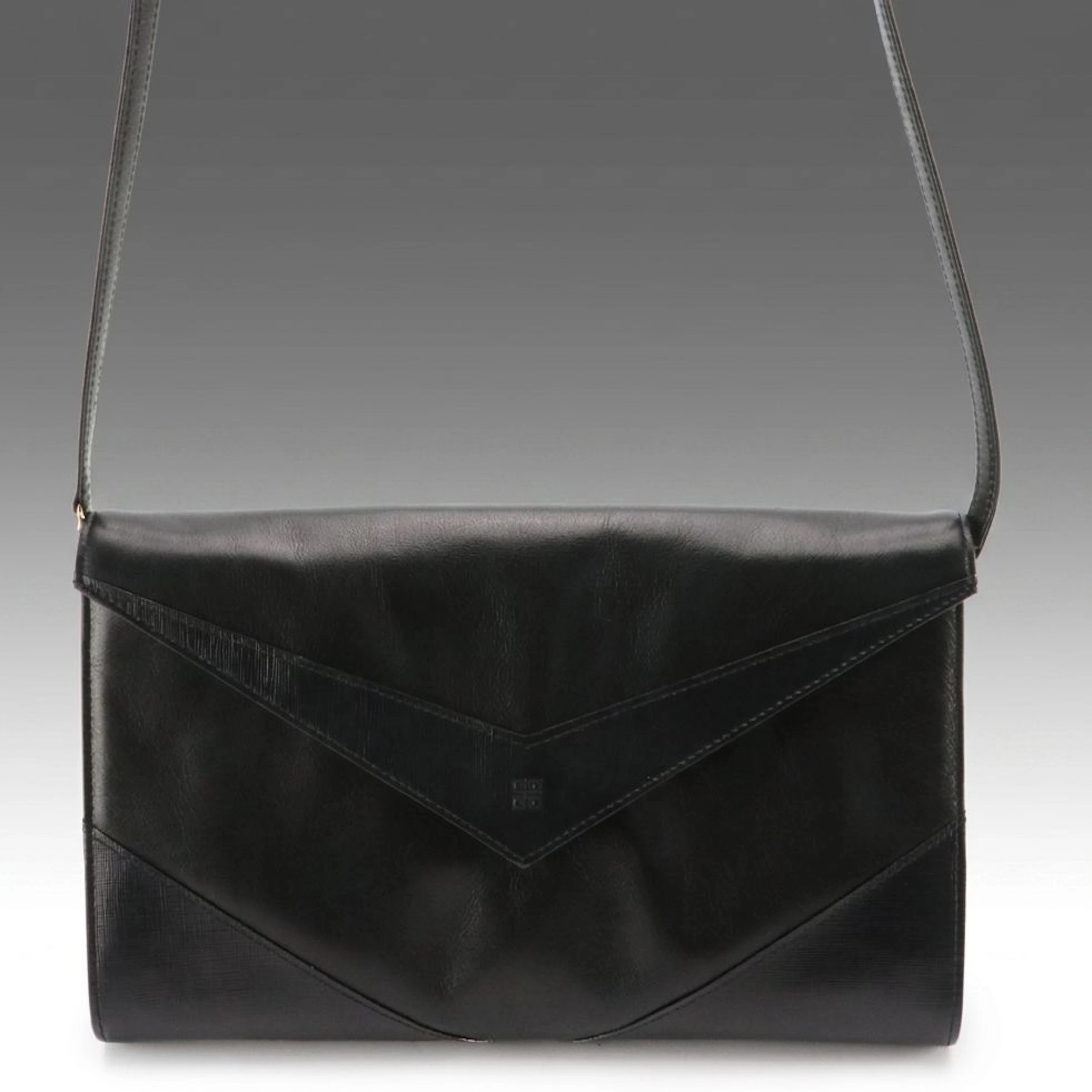 Givenchy Sacs Textured Navy Leather Envelope Flap Clutch Purse with Box