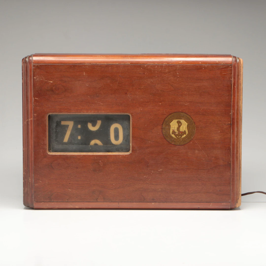 Telometer United States Marine Corps Wooden Clock, Early 20th Century