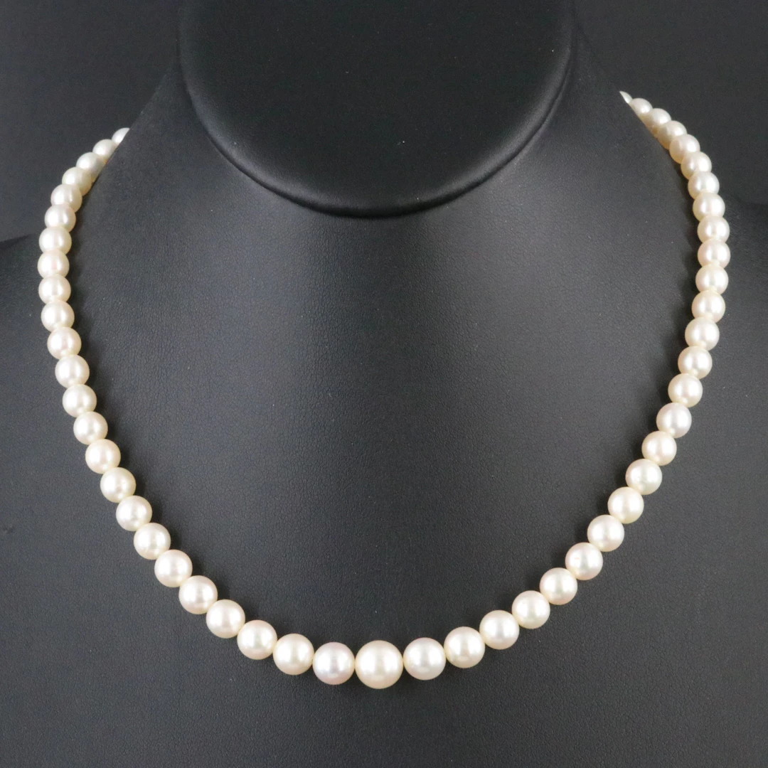 Graduated Pearl Necklace with Mikimoto Clasp