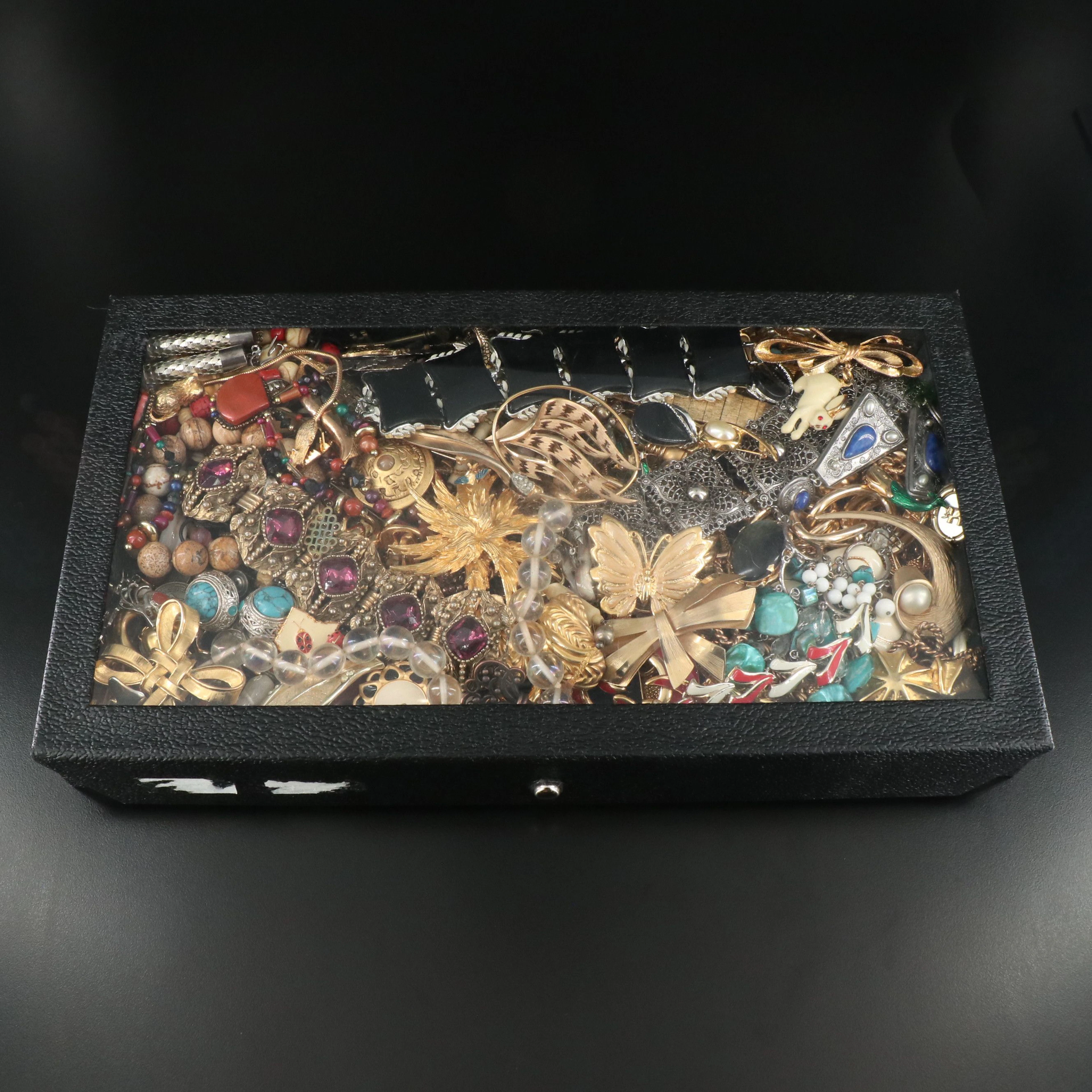 Uncommon Discoveries: Vintage Jewelry Collection