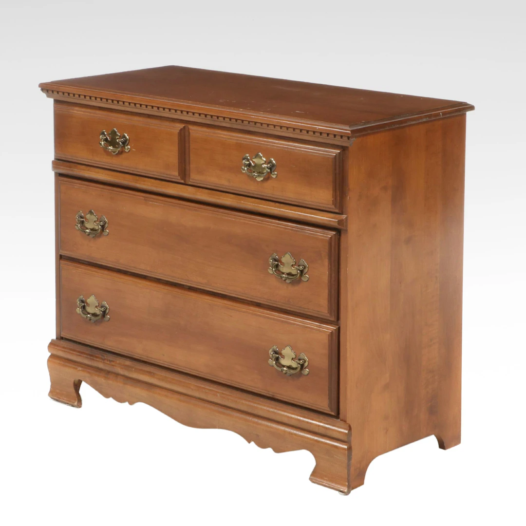 Chippendale Style Maple Finish Chest of Drawers, Mid to Late 20th Century