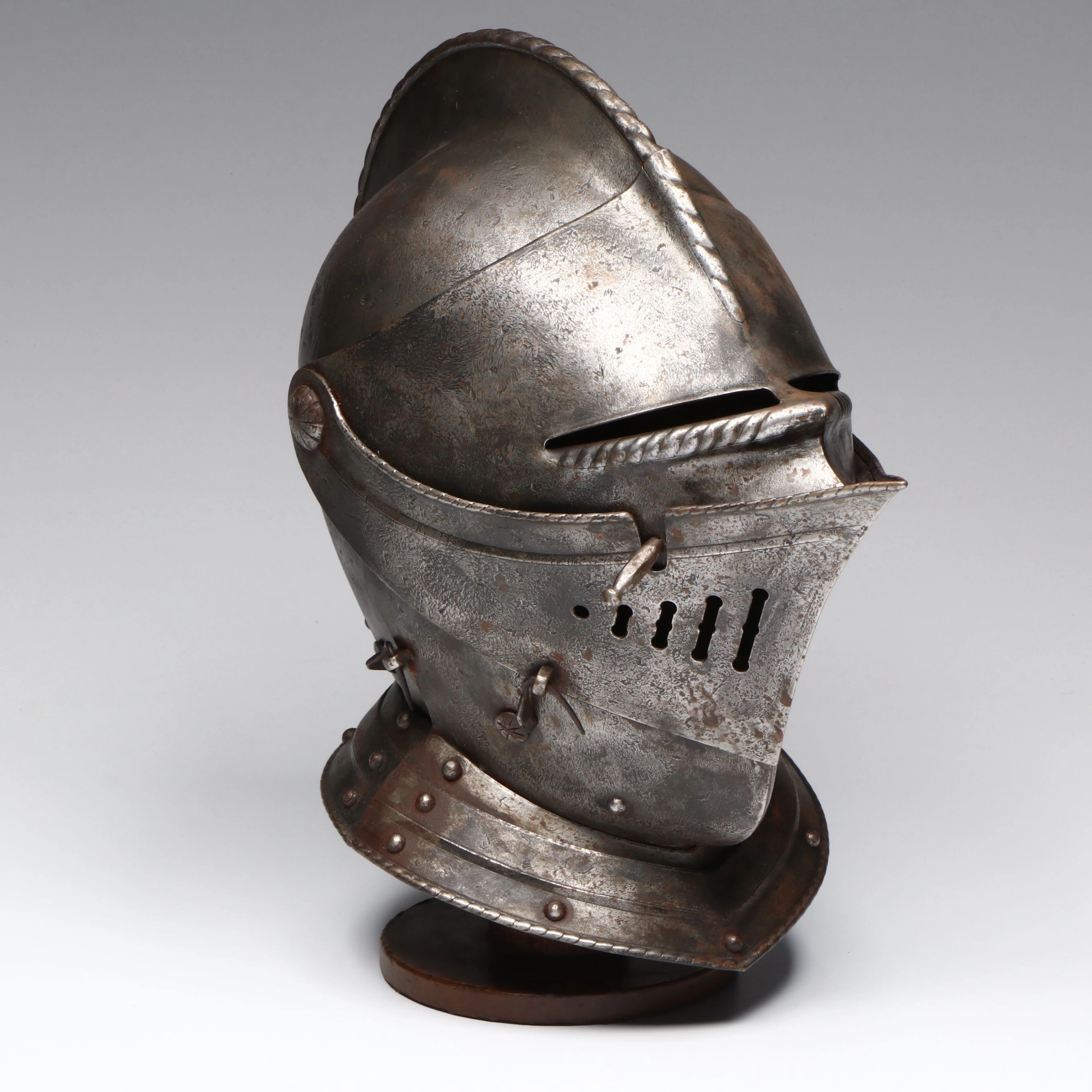 Medieval European Style Close-Helmet with Wood Stand