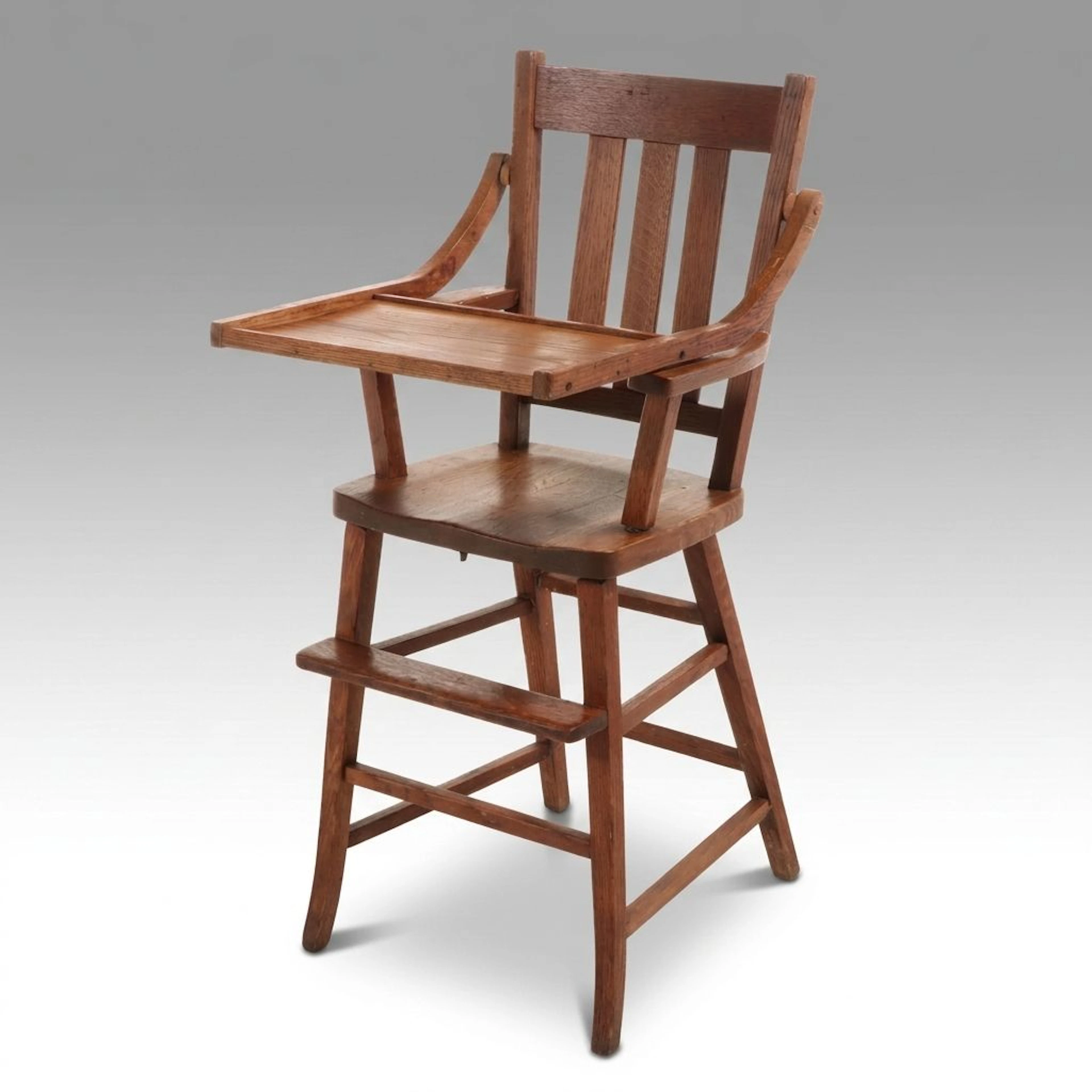 American Arts and Crafts Quartersawn Oak High Chair, Early 20th Century