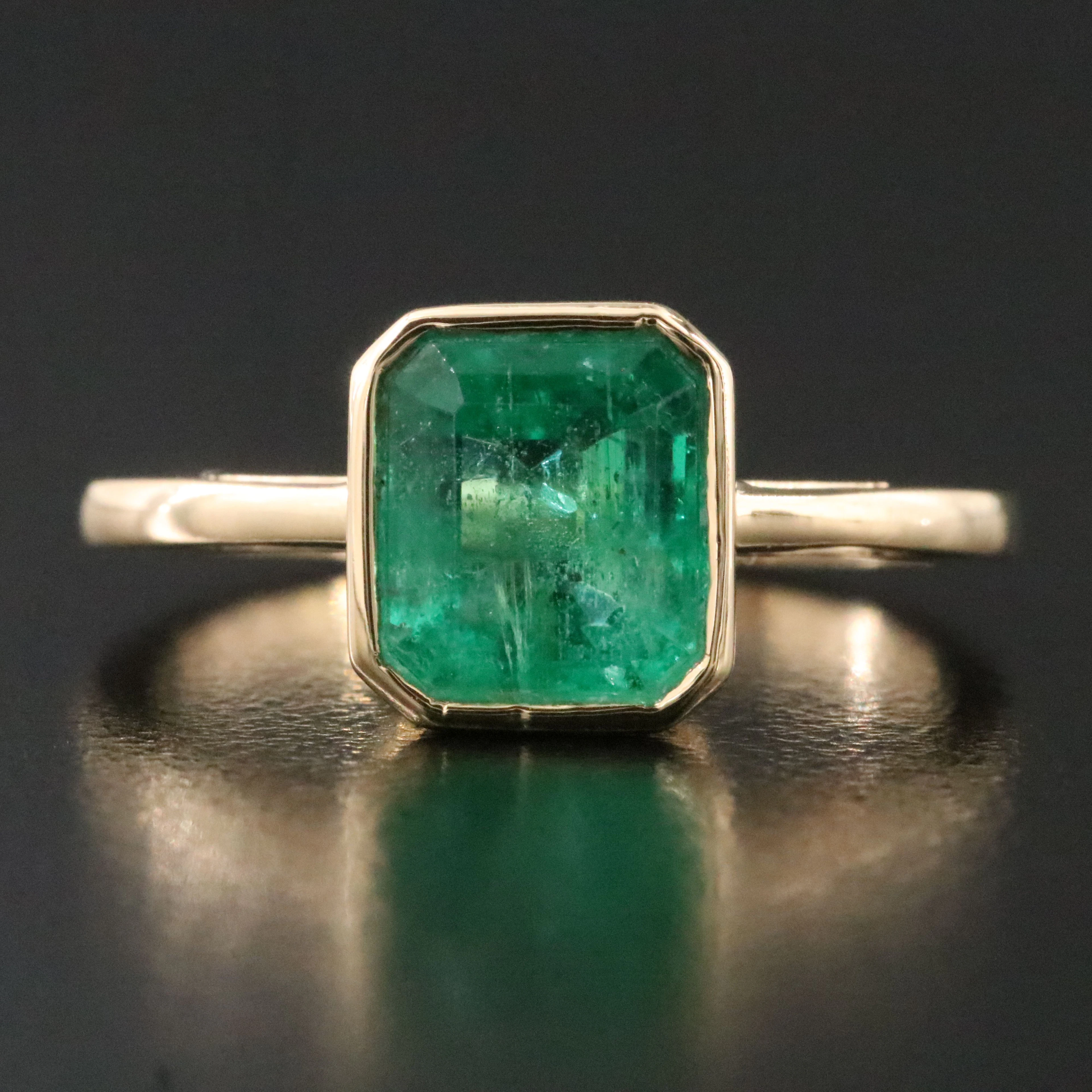 18K 2.24 CT Zambian Emerald Solitaire Ring with GIA Report