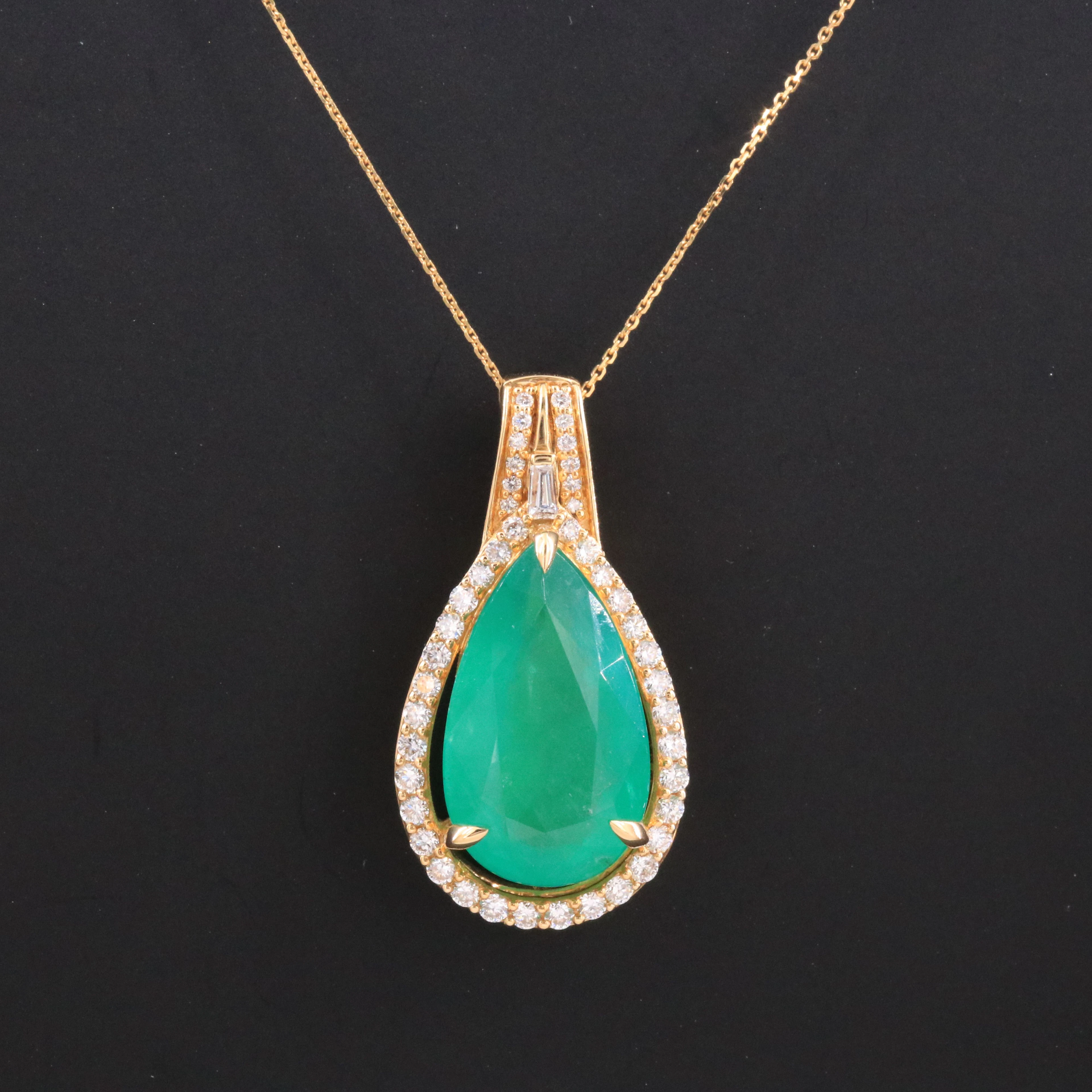 Chromia 18K 8.57 CT Emerald and Diamond Pendant Necklace with IGI Report