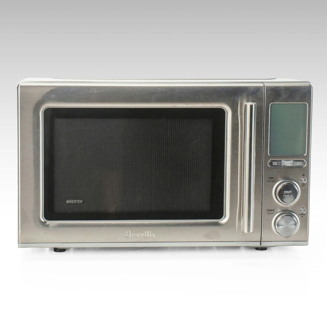 Breville Silver Finish "Smooth Wave" Counter Top Microwave