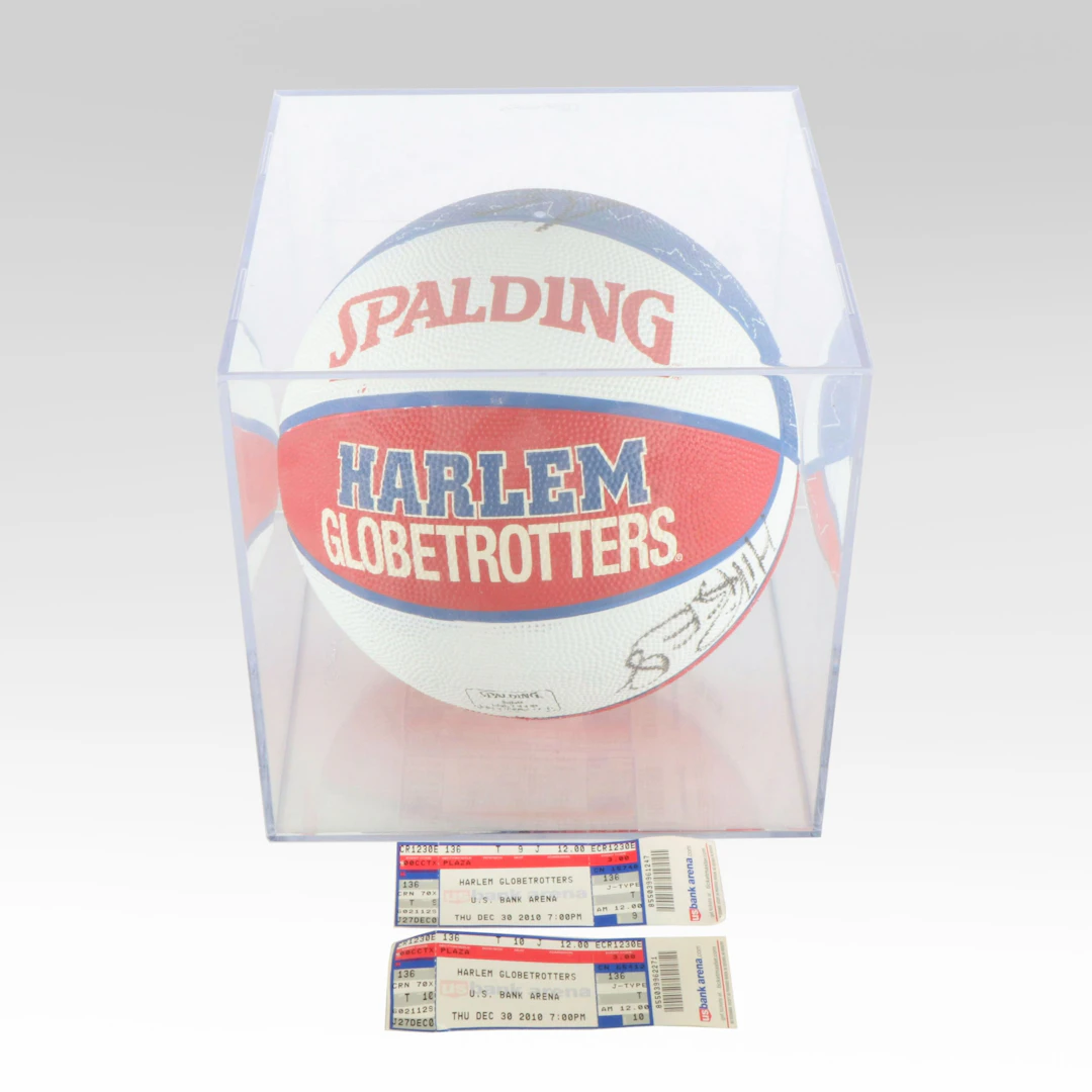 2010 Harlem Globetrotters Signed Basketball with Lofton and Fisher