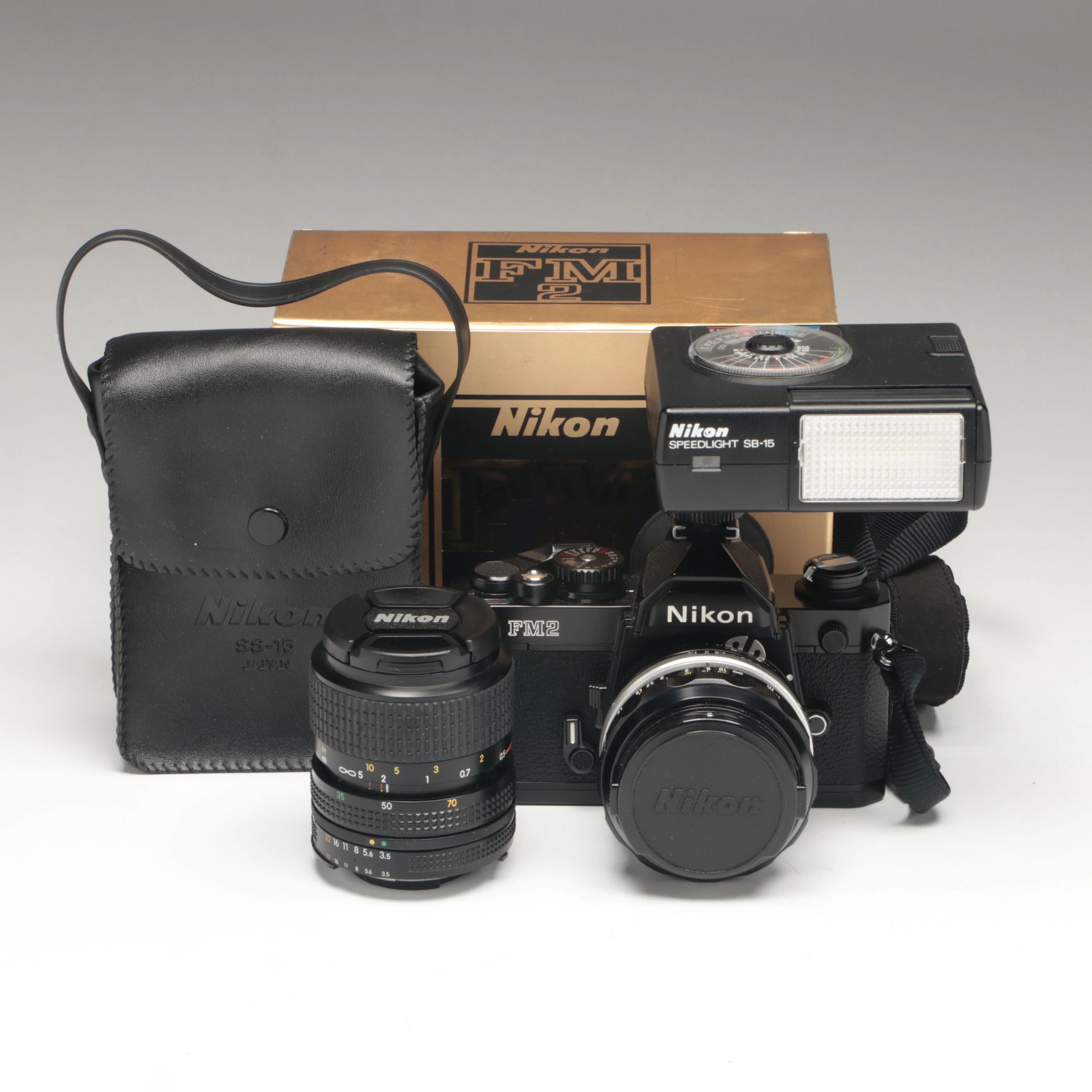 Nikon FM 35mm Film Camera with Speedlight SB-15 Flash