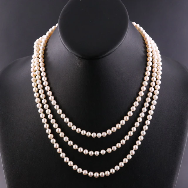Rope Length Pearl Necklace