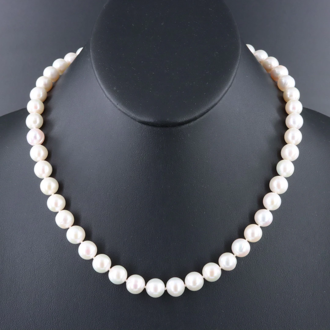 Pearl Necklace with 18K Clasp