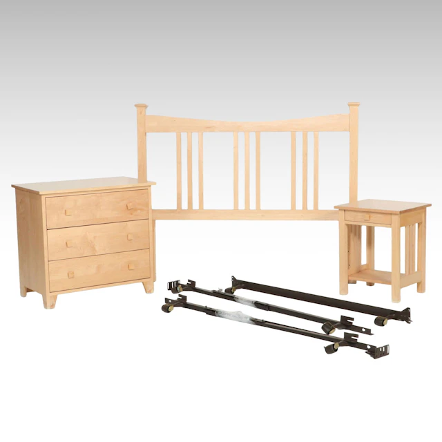 Three-Piece Mission Style Natural Light Wood Bedroom Set, 21st Century