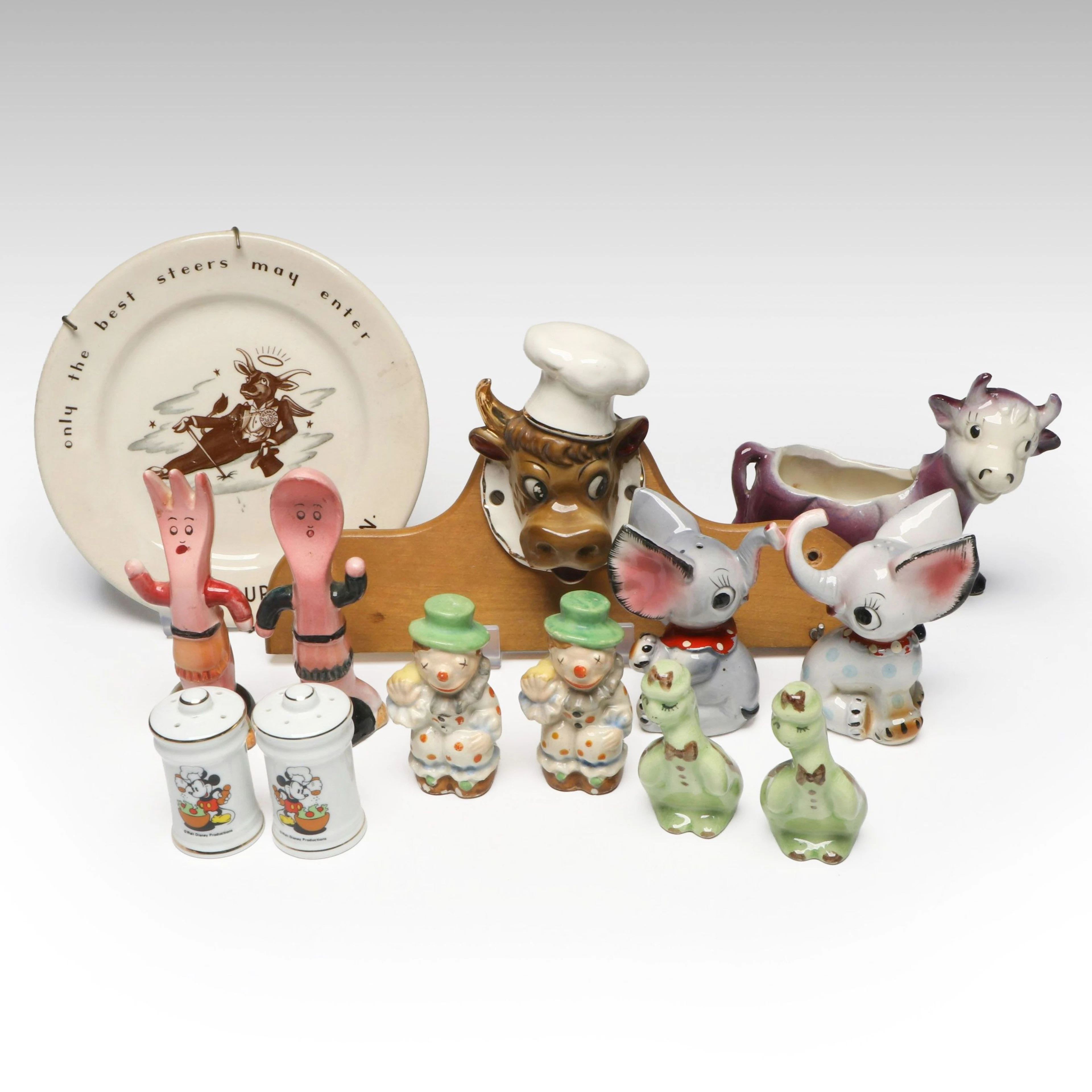 Japanese Novelty Salt and Pepper Shakers with Cow-Themed Décor