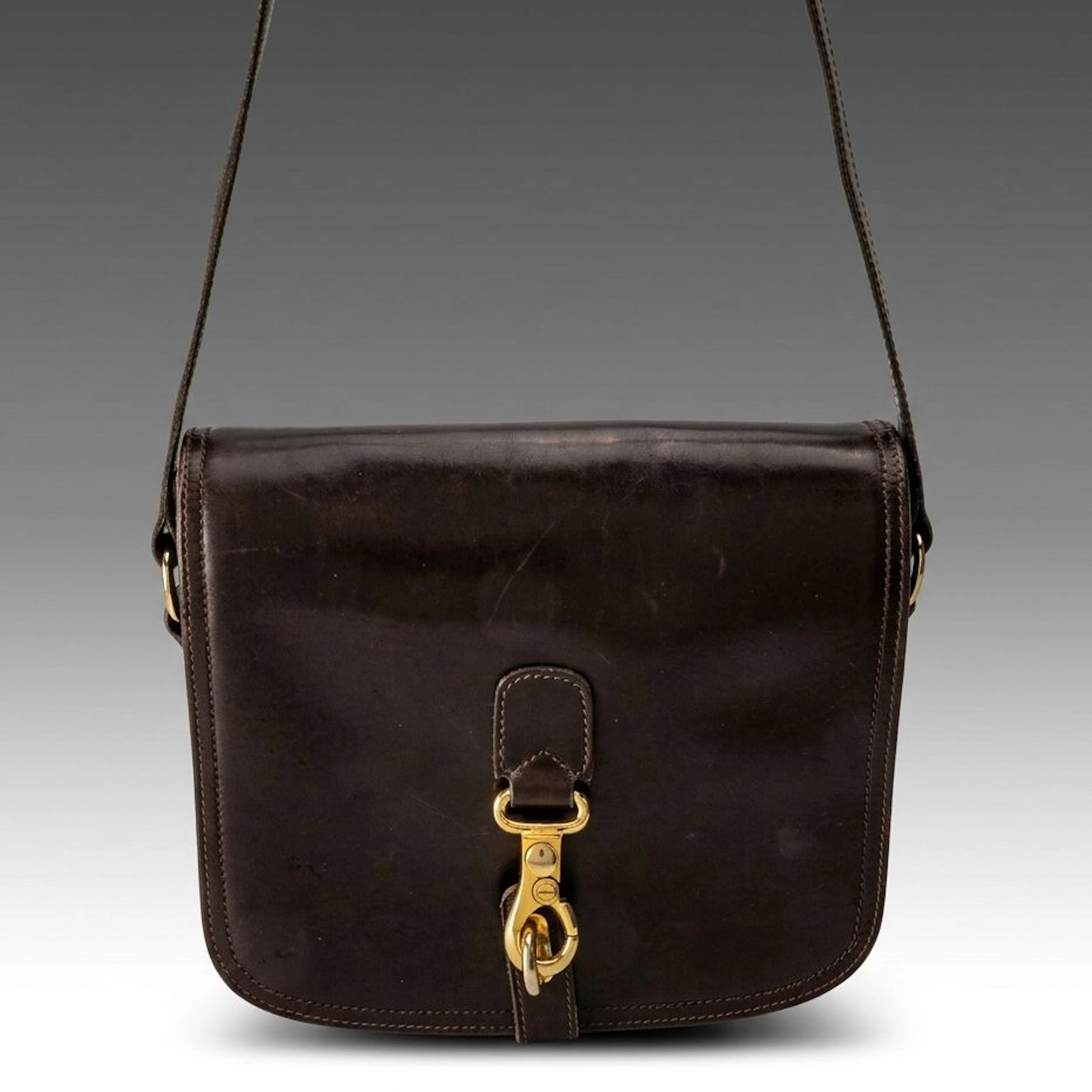 Gucci Vintage Hook-Flap Shoulder Bag in Chocolate Brown Calfskin Leather