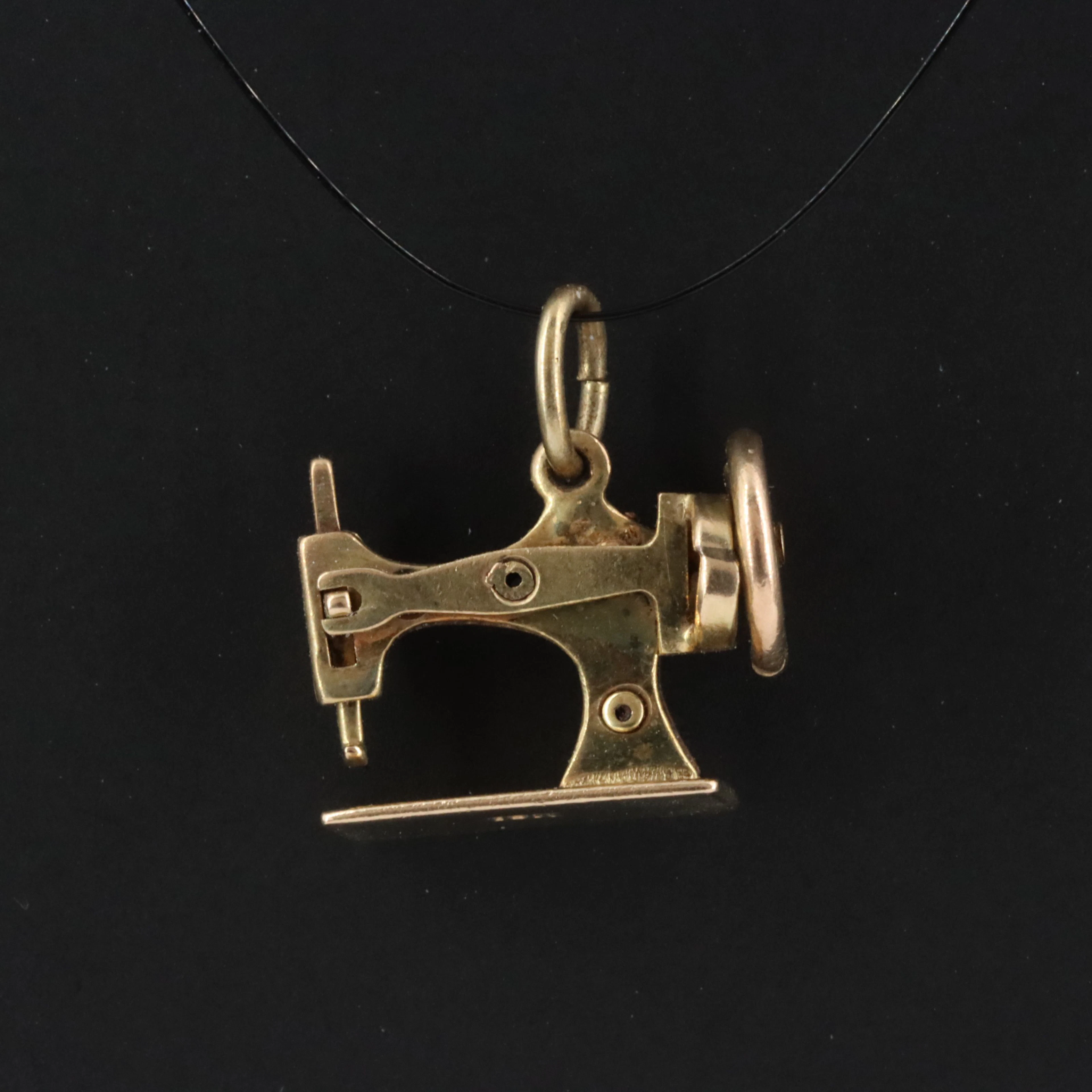 10K Articulated Sewing Machine Charm Pendant