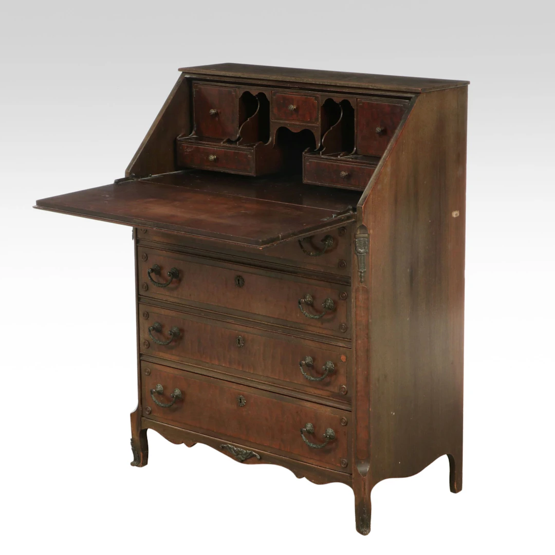 Colonial Mfg. Co. Figured Mahogany Slant-Front Desk, Early to Mid 20th Century