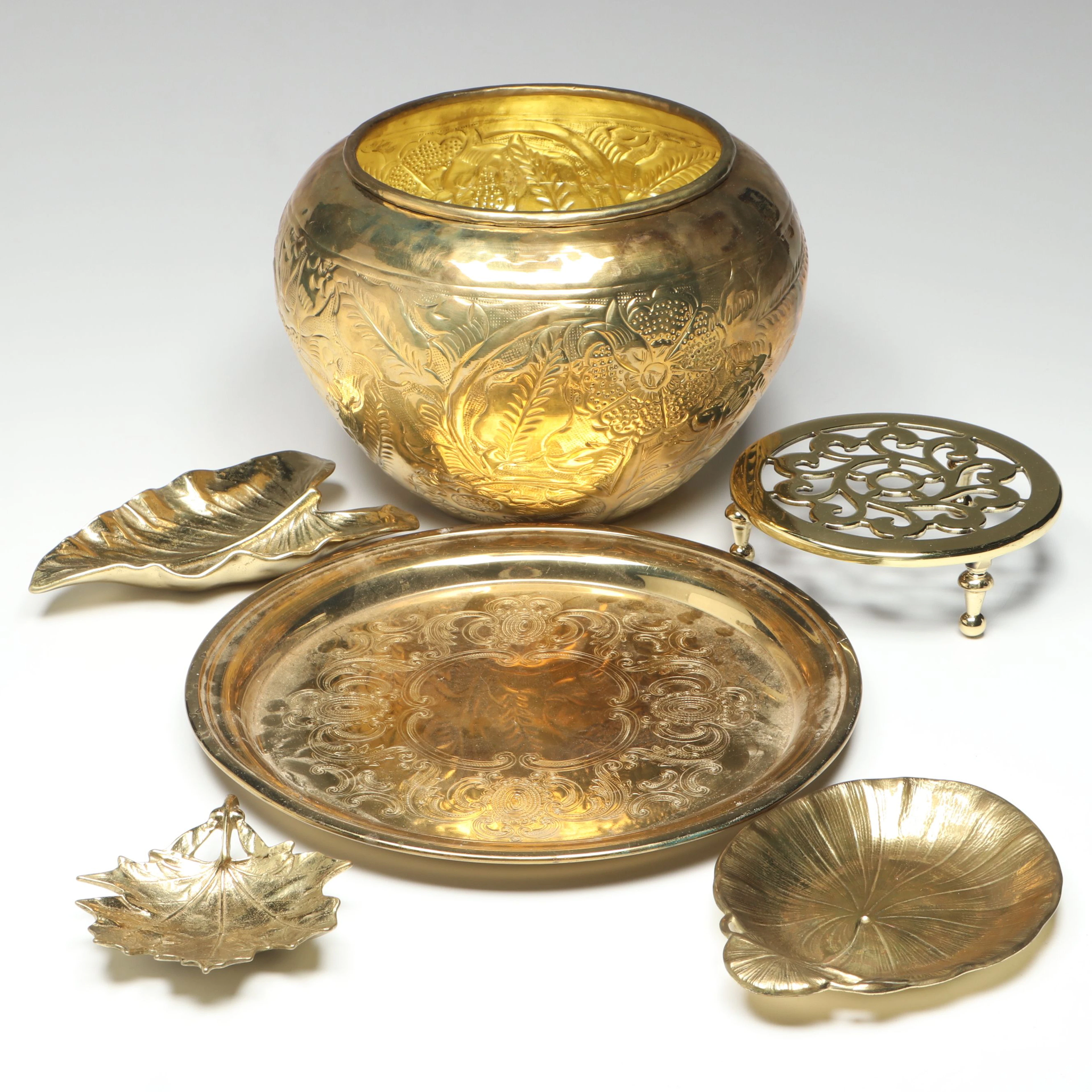 Virginia Metalcrafters Brass Bowls, Baldwin Trivet and Other Chased Brass