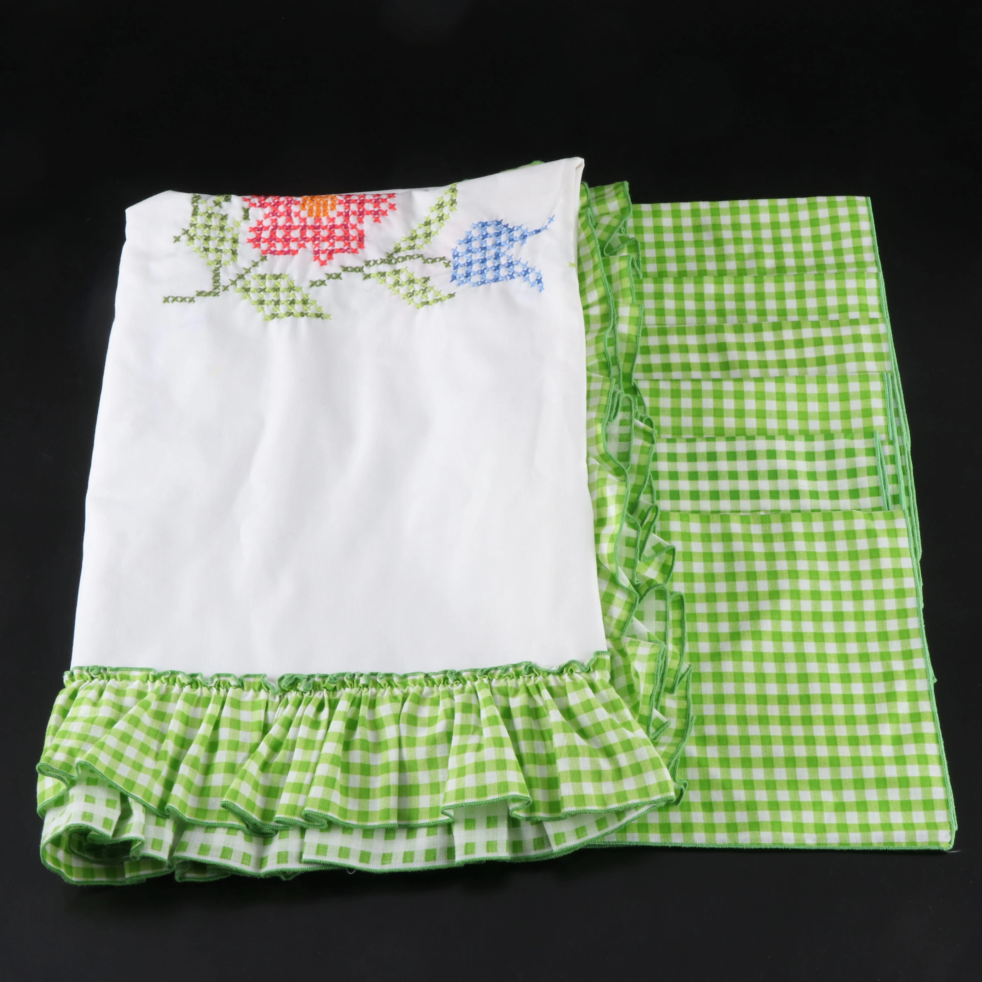 Floral Cross-Stitch Tablecloth with Gingham Napkins