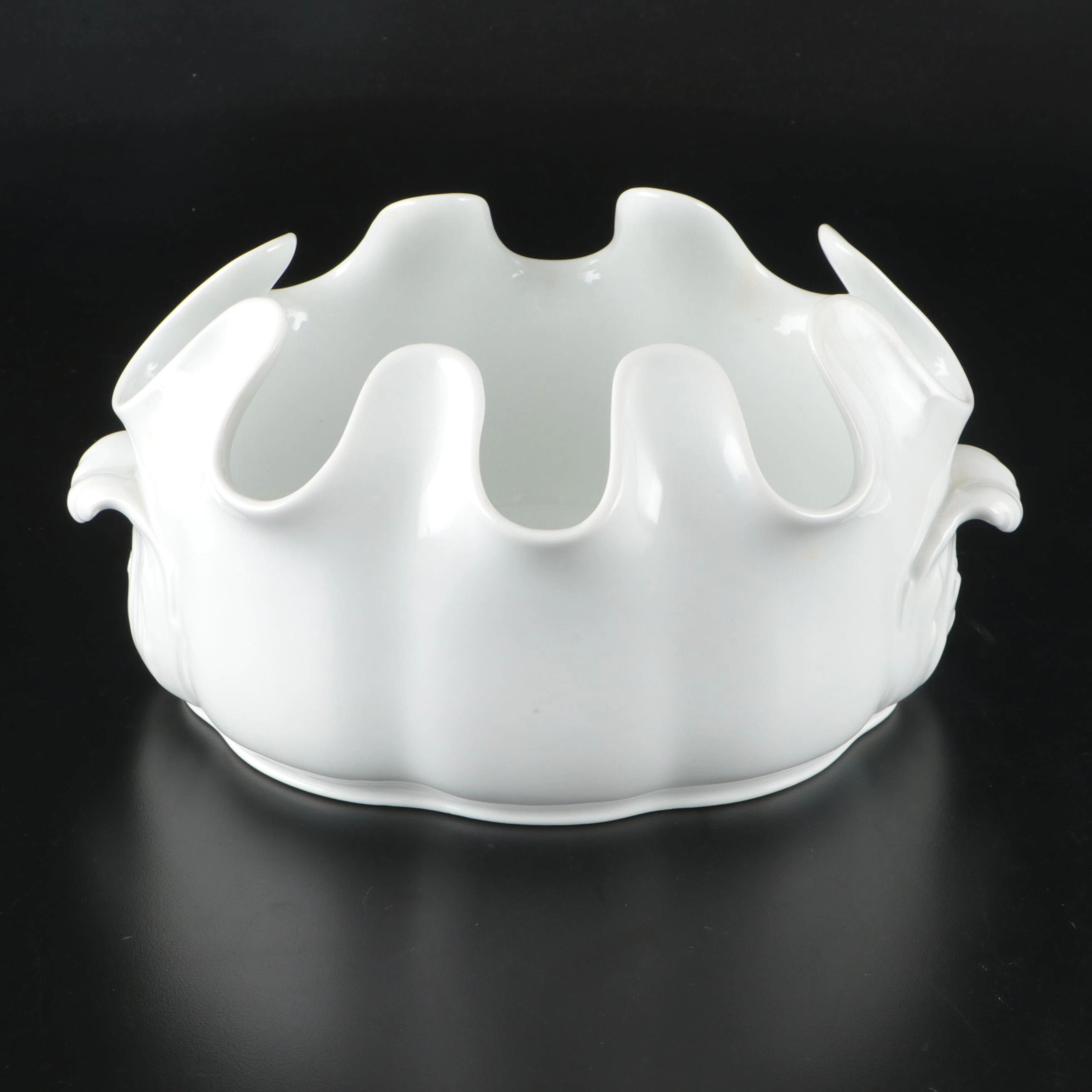 Richard Ginori Porcelain Handled Centerpiece Bowl