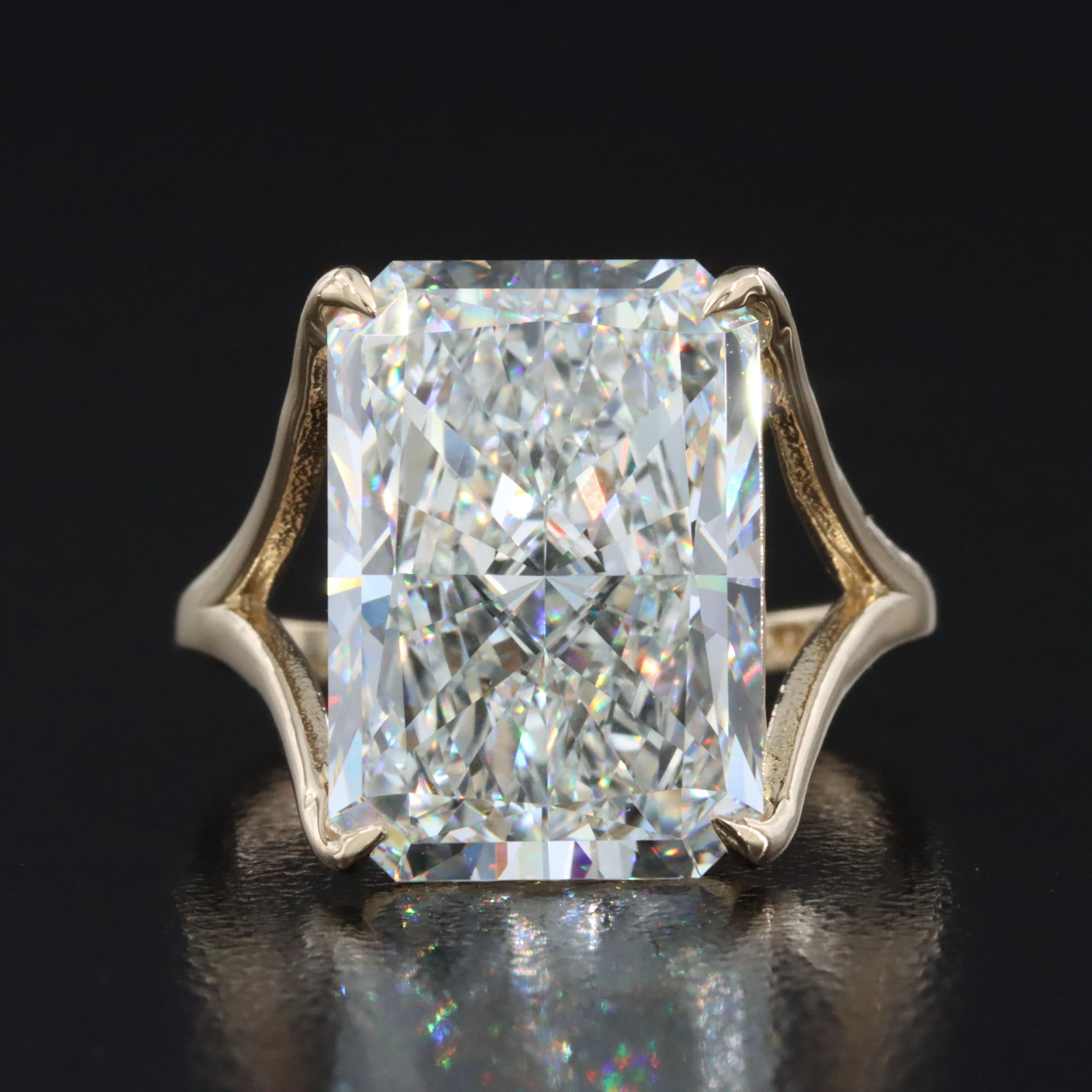 14K 10.61 CT Lab Grown Diamond Solitaire Ring with IGI Report