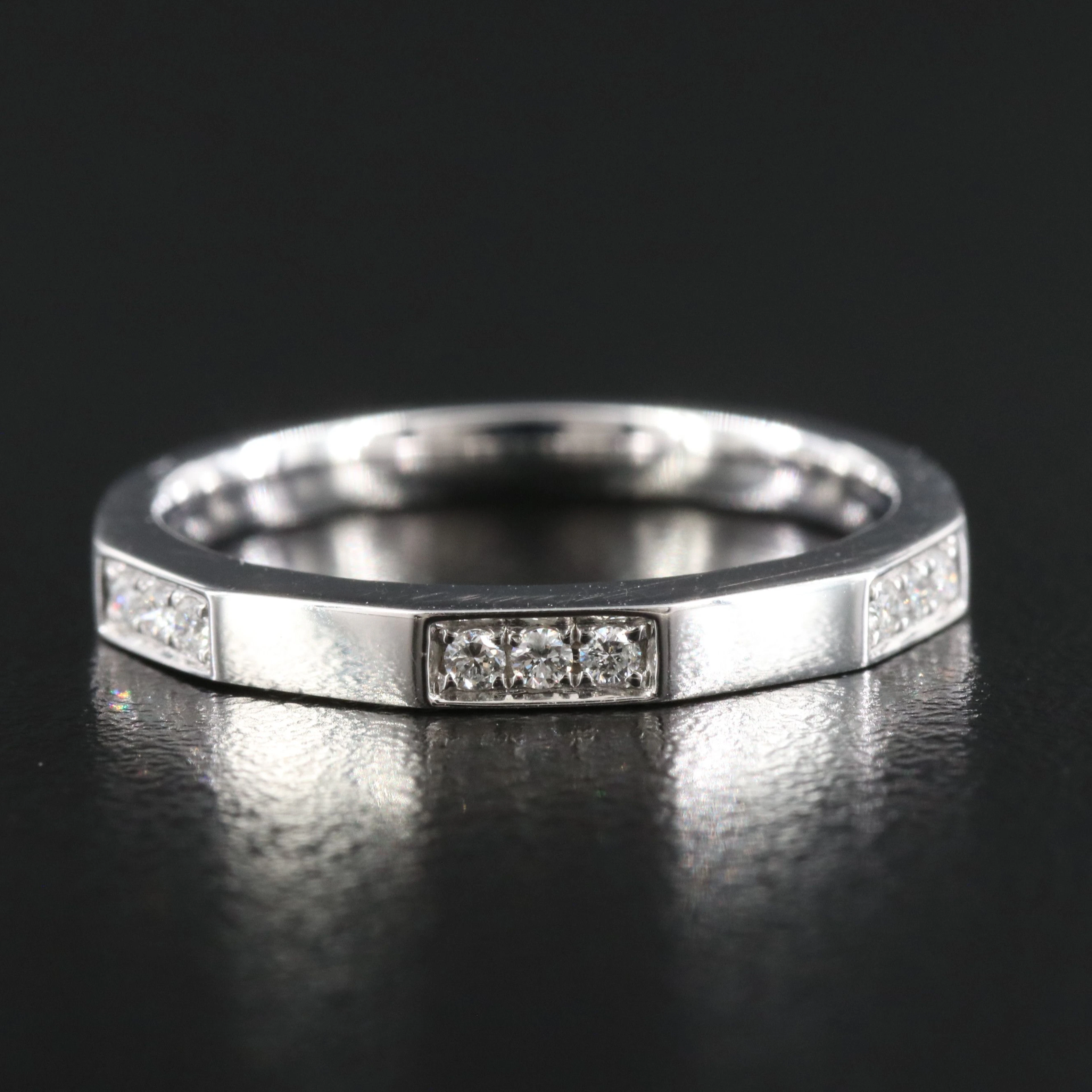 18K 0.10 CTW Diamond Station Band