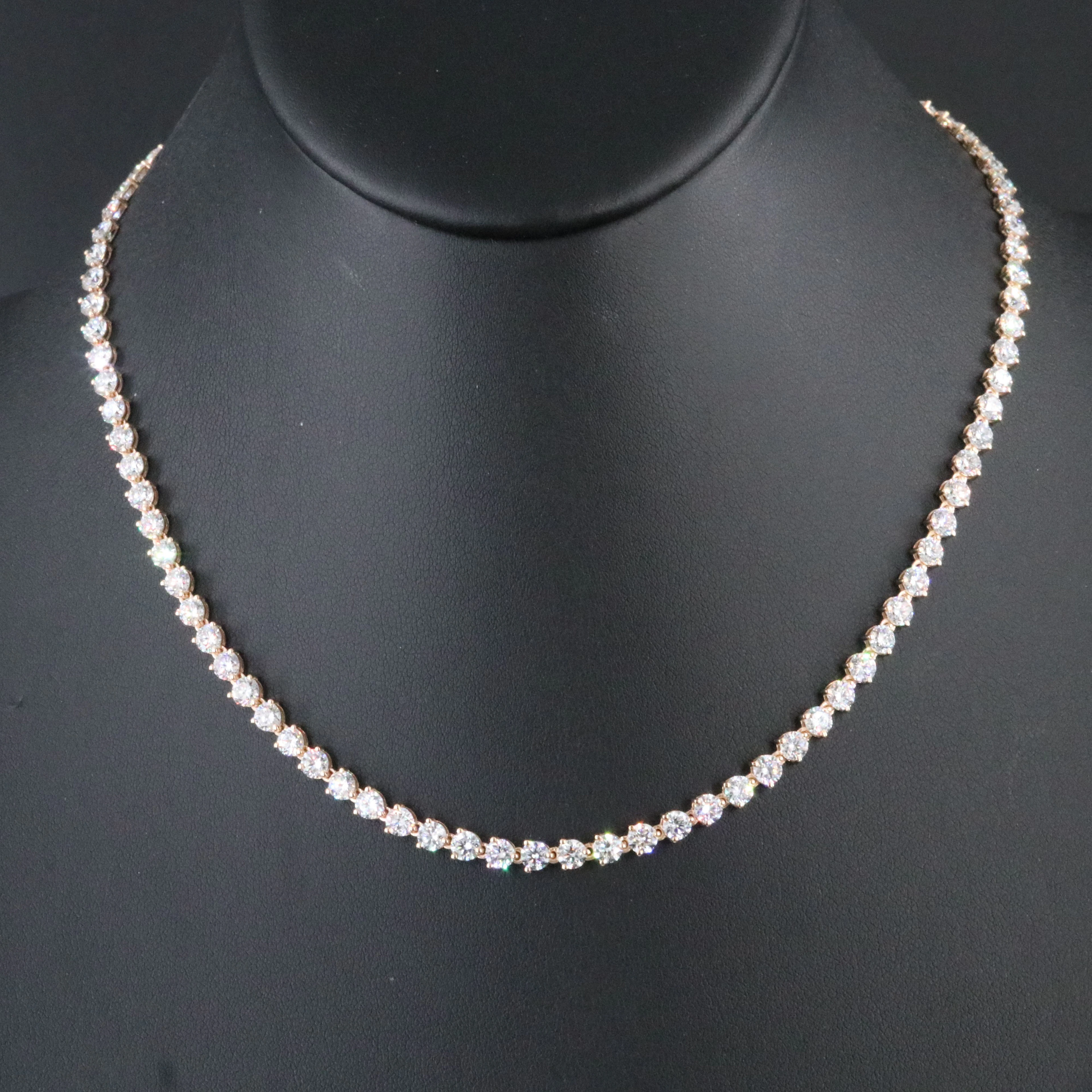 14K 16.86 CTW Lab Grown Diamond Rivière Necklace with IGI Jewelery Report