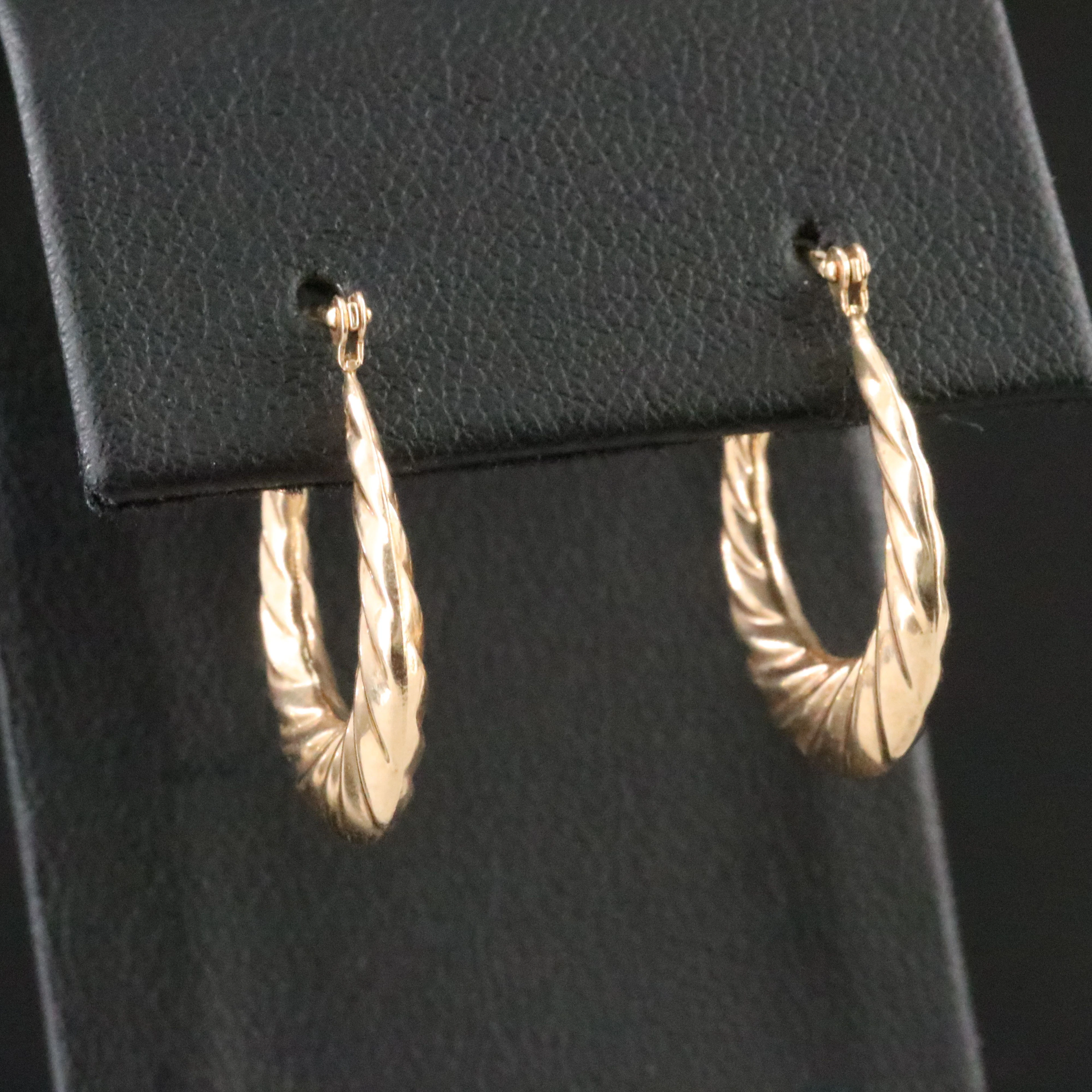 14K Fluted Hoop Earrings