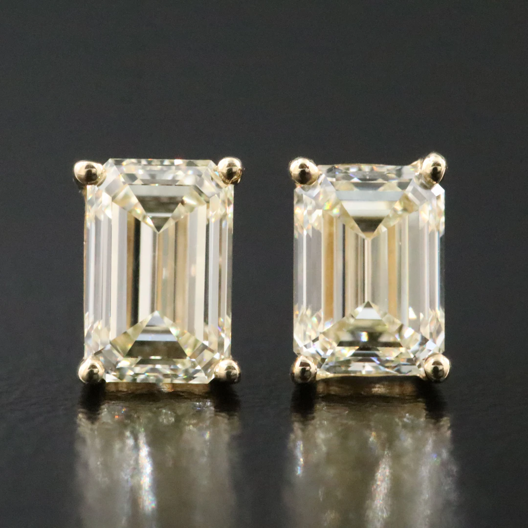 14K 2.00 CTW Diamond Stud Earrings