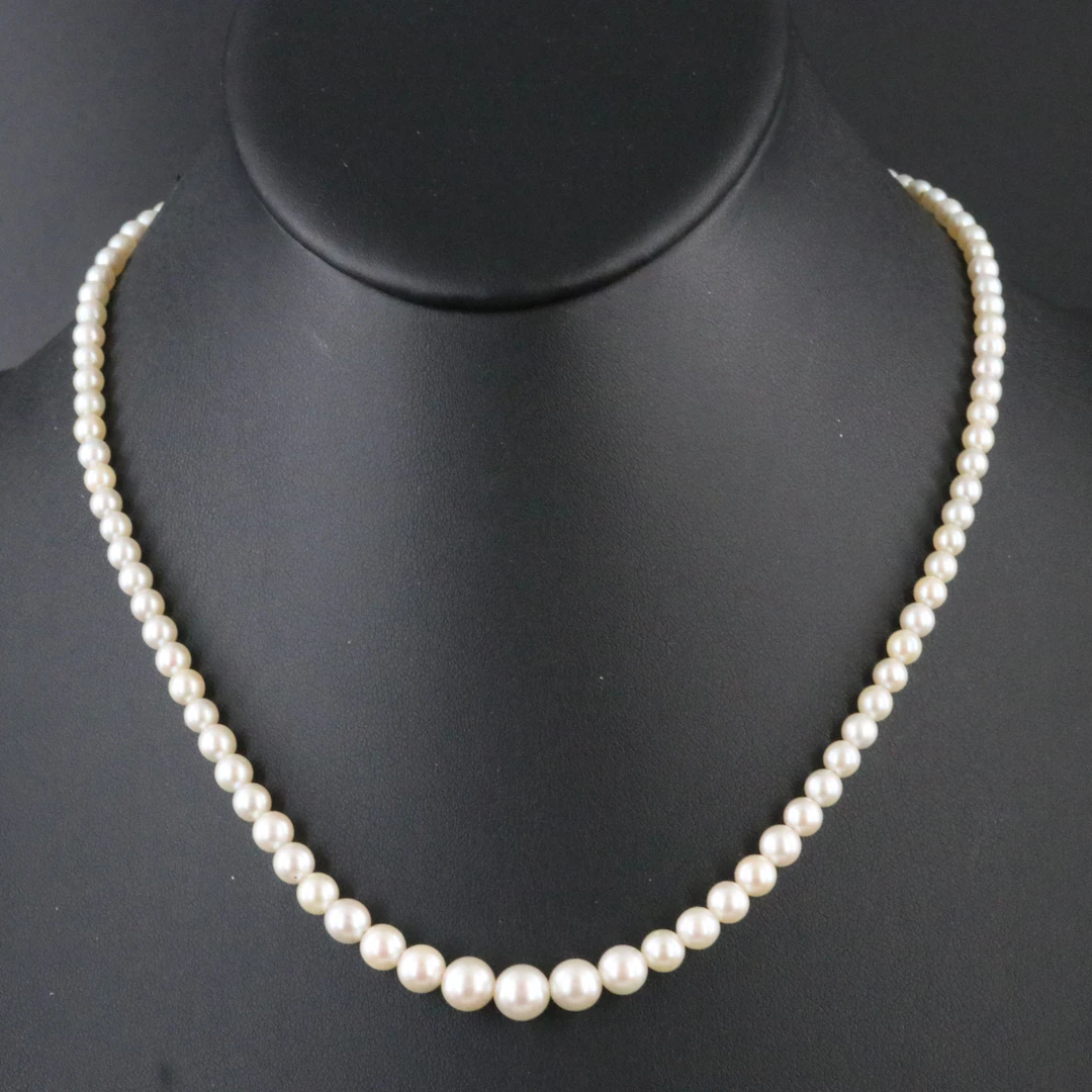 Graduated Pearl Necklace with 10K Clasp