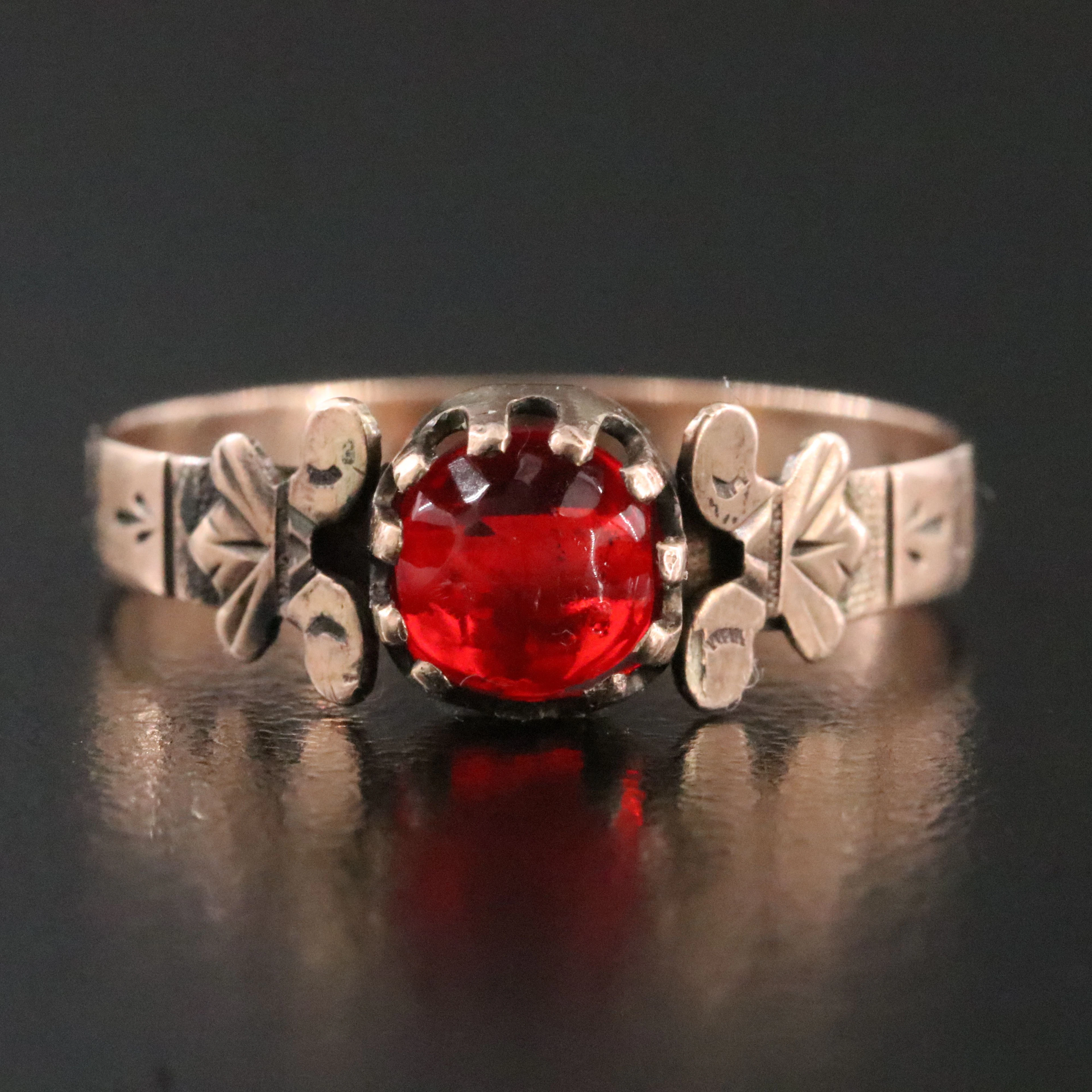 Antique Rose Tone Ring with Glass
