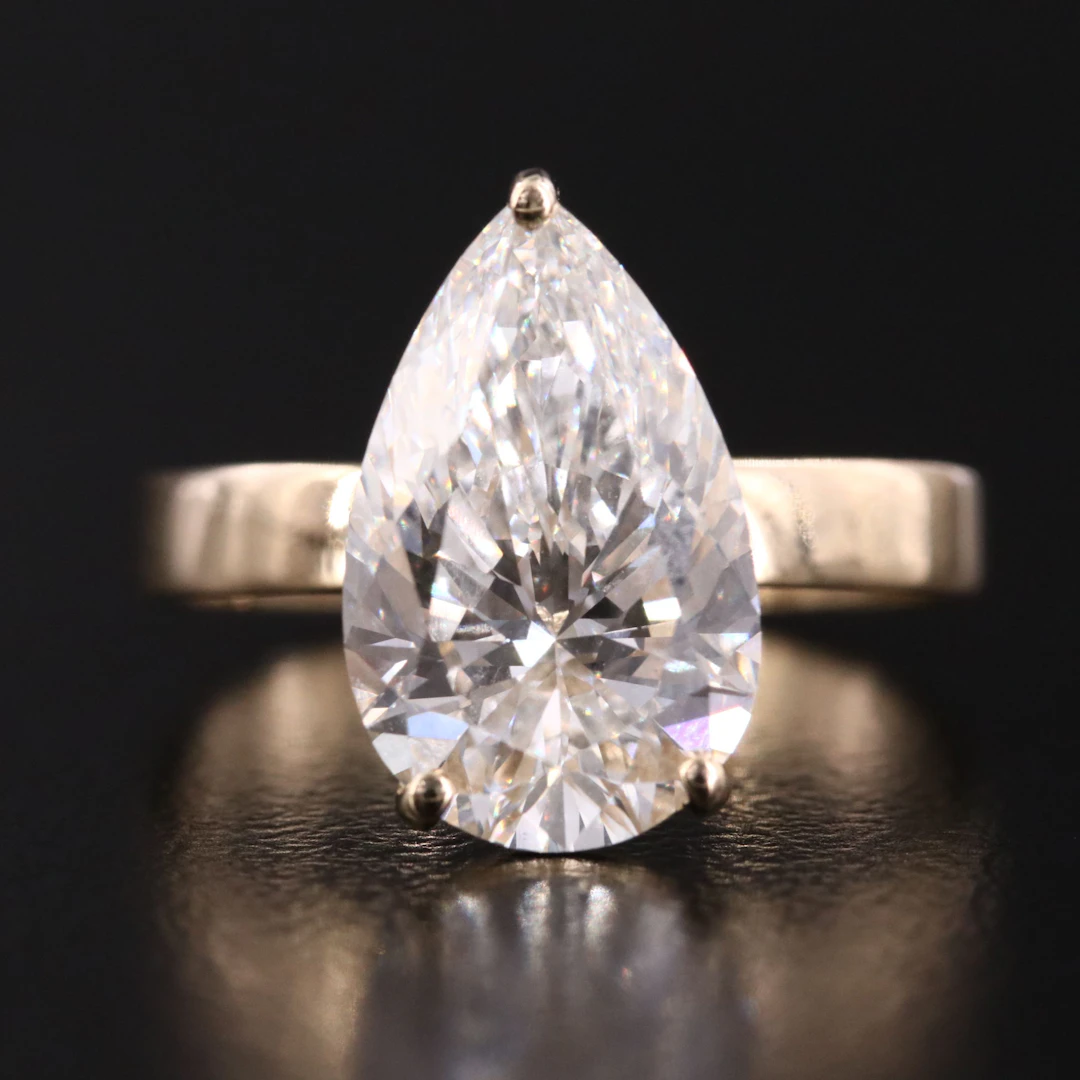 14K 4.07 CT Lab Grown Diamond Solitaire Ring with IGI Report