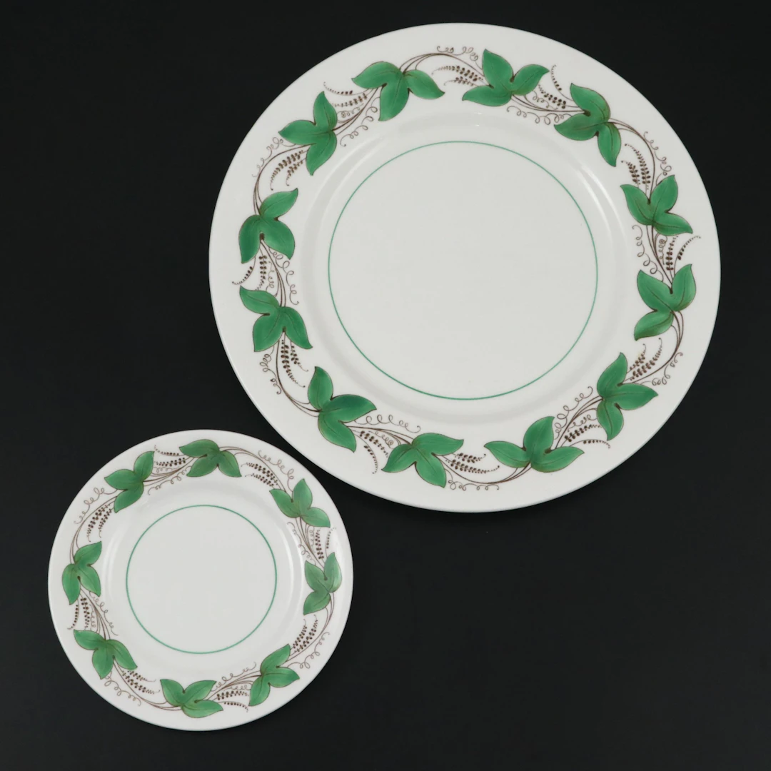 Royal Doulton "Castleford" Bone China Dinner Plate and Bread and Butter Plate