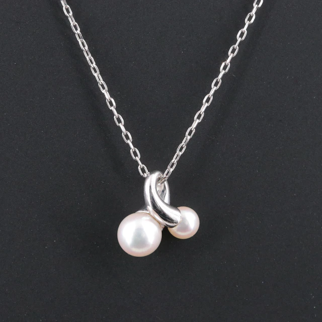 Mikimoto 18K Pearl Crossover Pendant Necklace