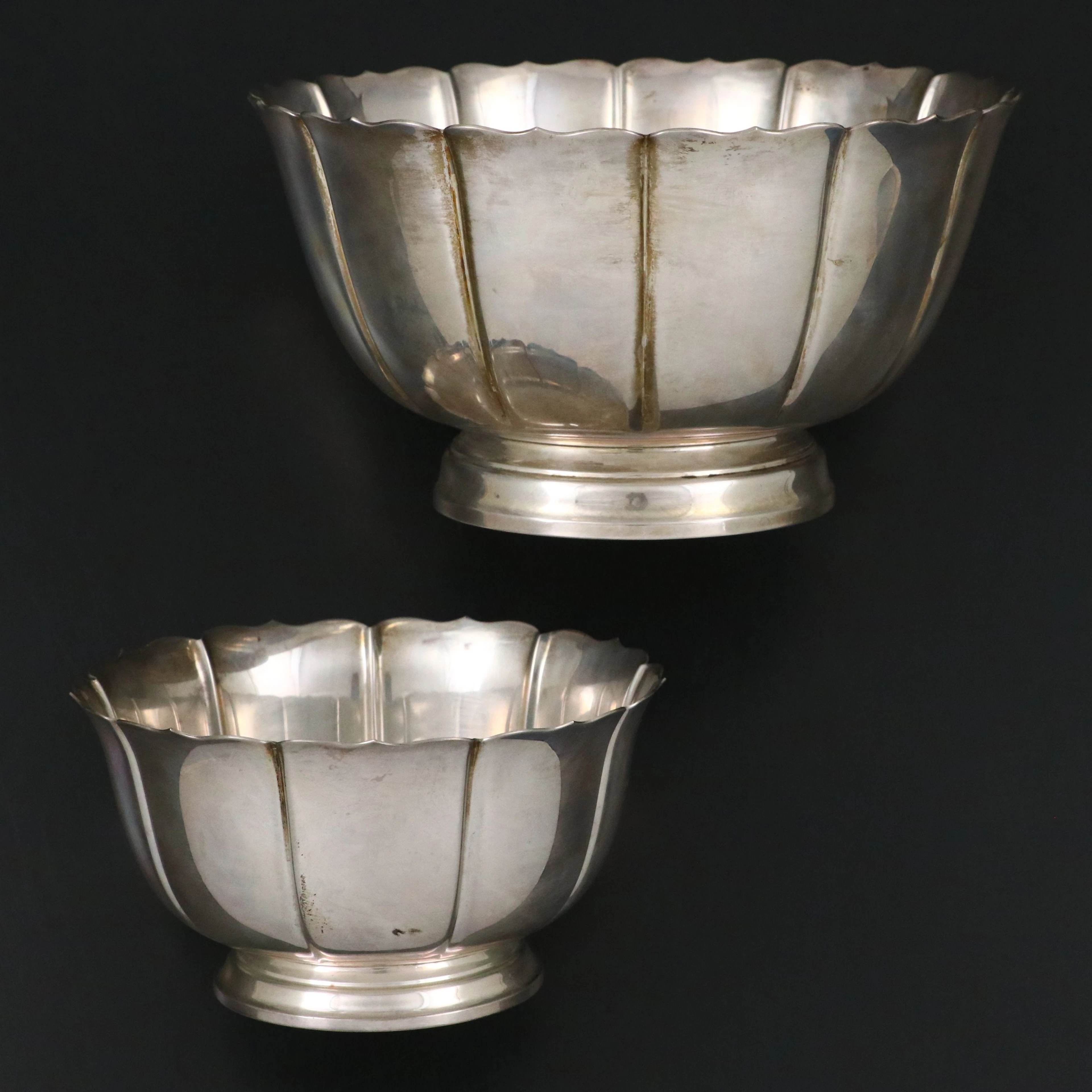 Lunt "Early Dublin Design" Sterling Silver Footed Bowls