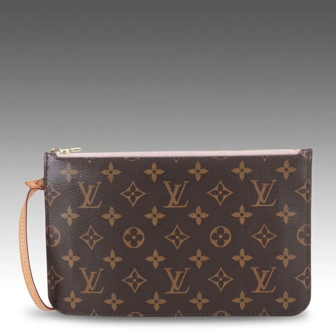 Louis Vuitton Neverfull Zip Pochette in Monogram Canvas and Leather