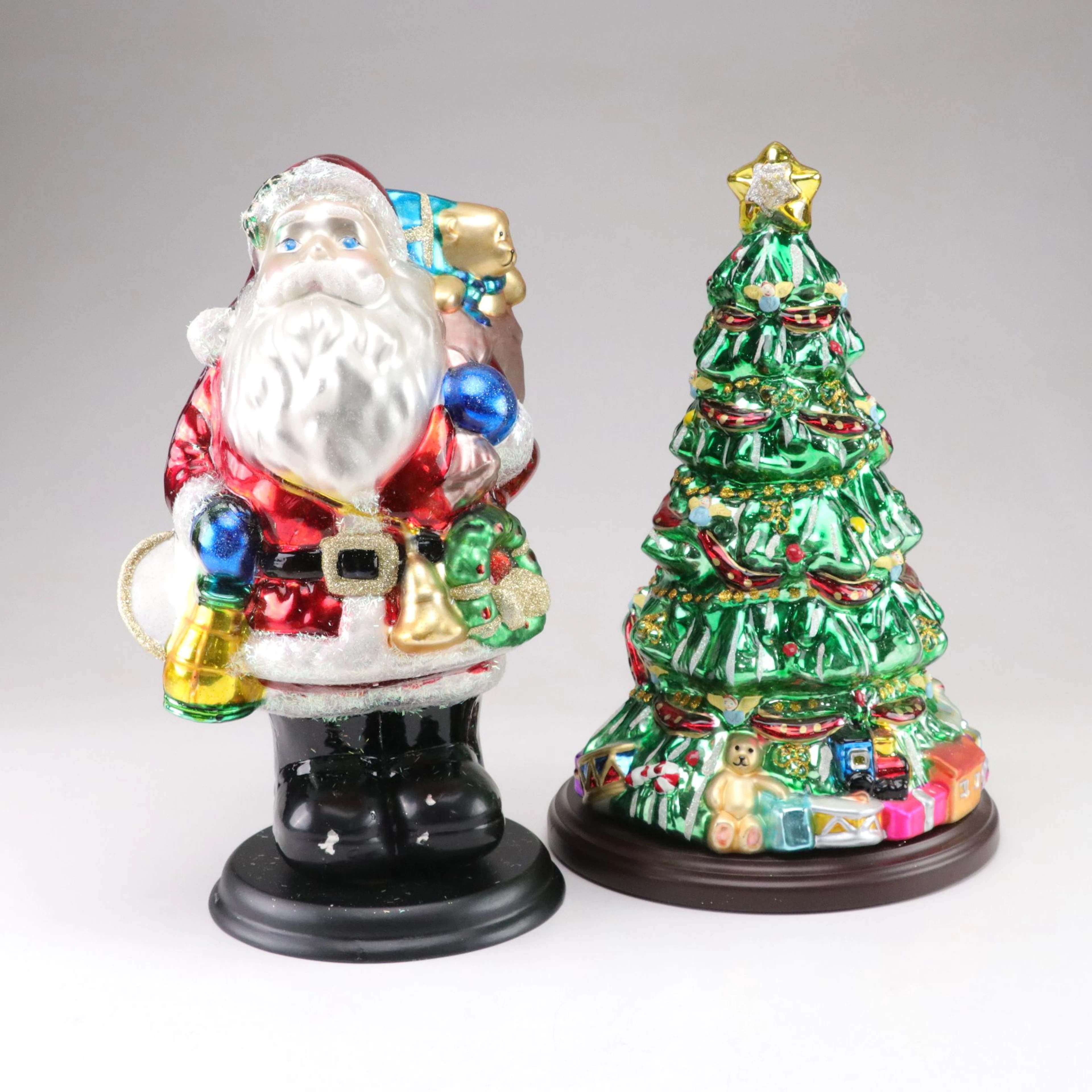 Thomas Pacconi Santa Claus and Christmas Tree