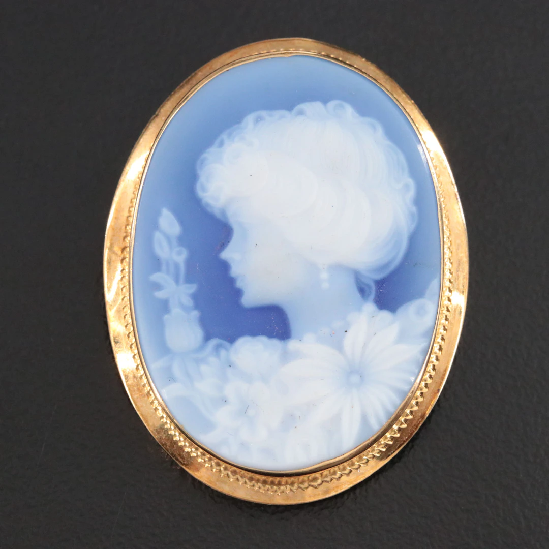 18K Blue Onyx Cameo Pendant Brooch